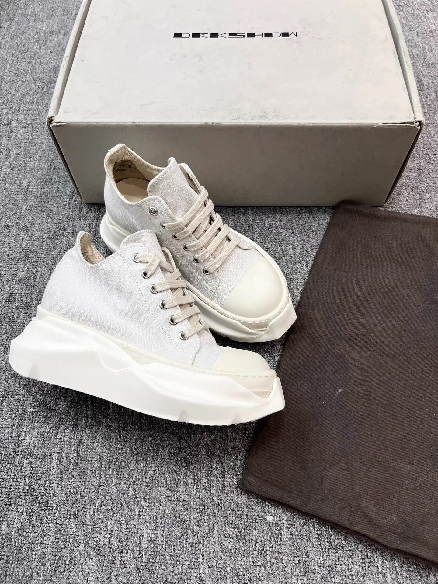 Rick Owens Rick Owens DRKSHDW Rare Off-White Tank Sole Ramones K34 Size US 5 / IT 35 - 3 Thumbnail