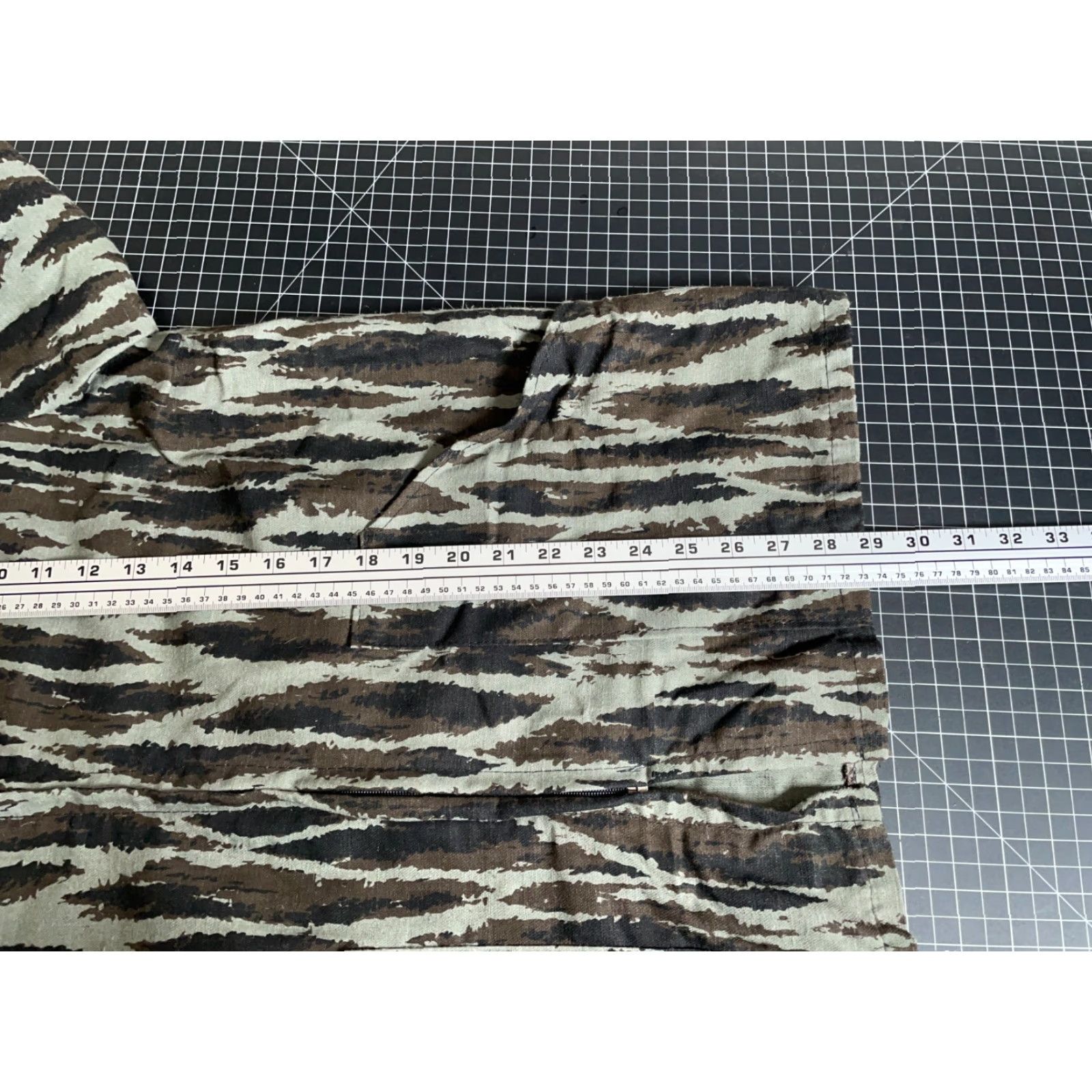 Vintage Empire Insulated Wear Jacket Men's Large Green Camouflage 80s Cotton Short Zip Full Zip Military Style Casual USA Made Mens Size US L / EU 52-54 / 3 - 6 Thumbnail
