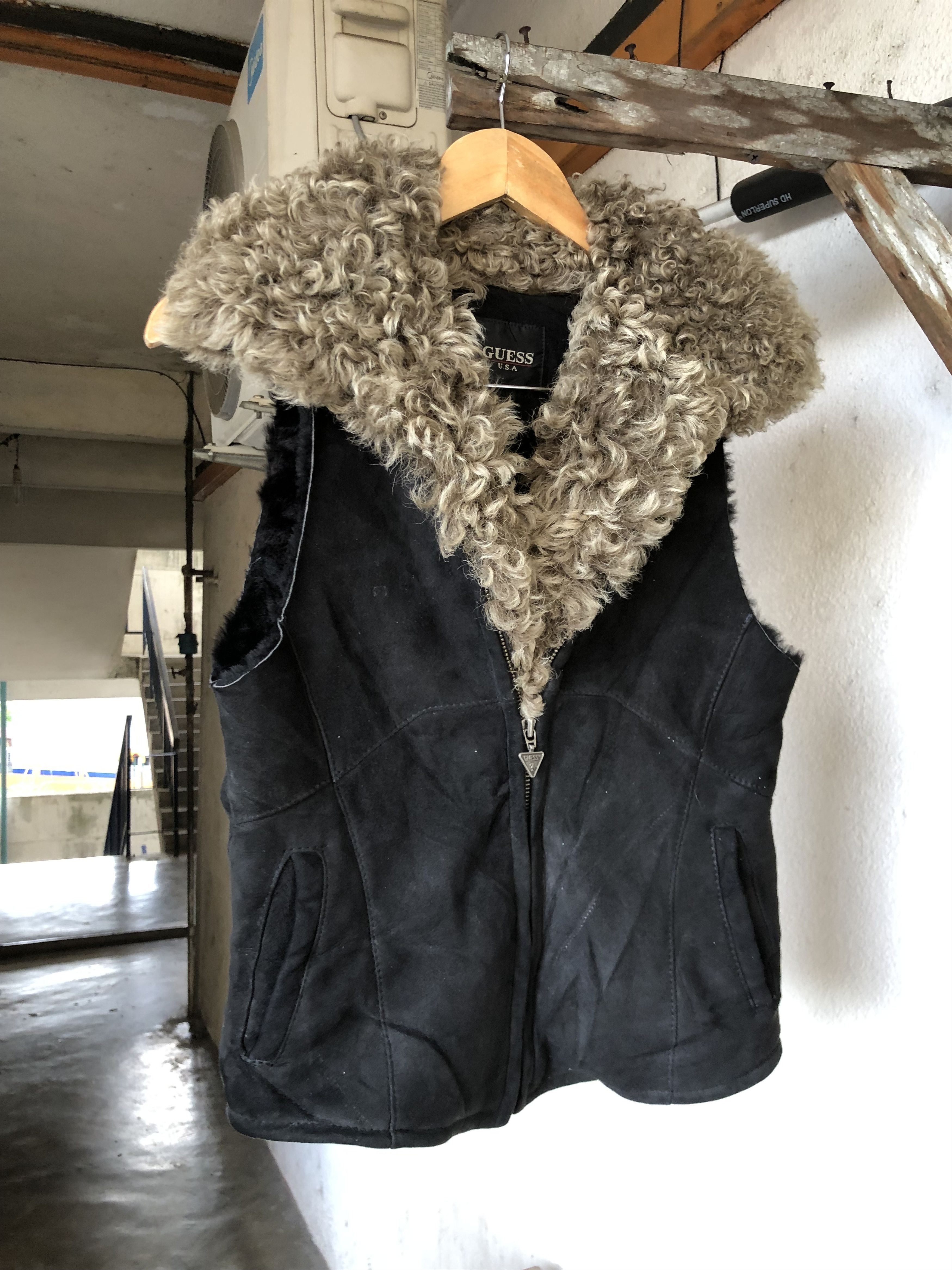 Guess Rare🔥 Guess Sheepskin Outer Vest Jacket Punk Size S / US 4 / IT 40 - 3 Thumbnail