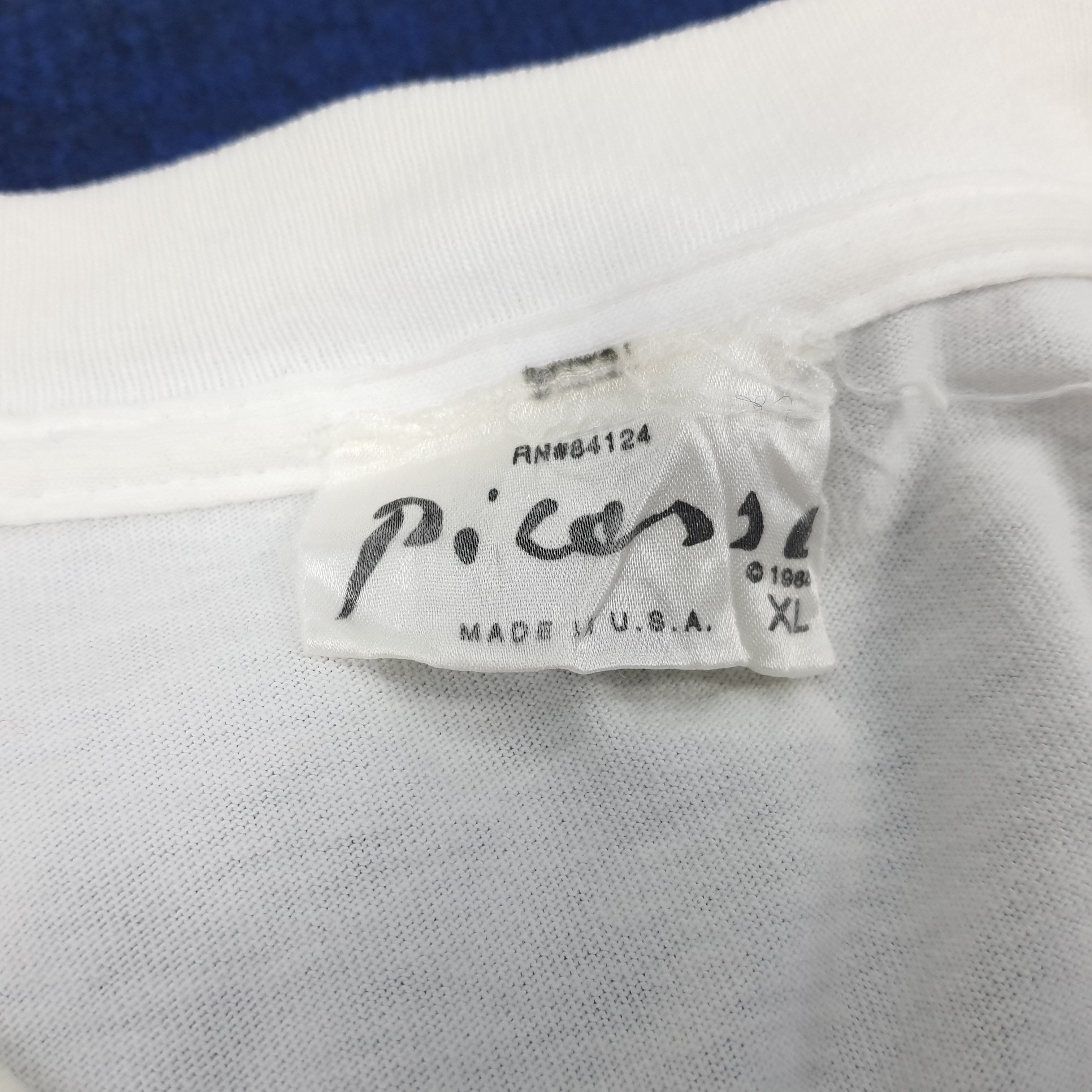 Vintage Vintage PICASSO Toreros Ralph Marlin Art T-shirt Size US L / EU 52-54 / 3 - 5 Thumbnail