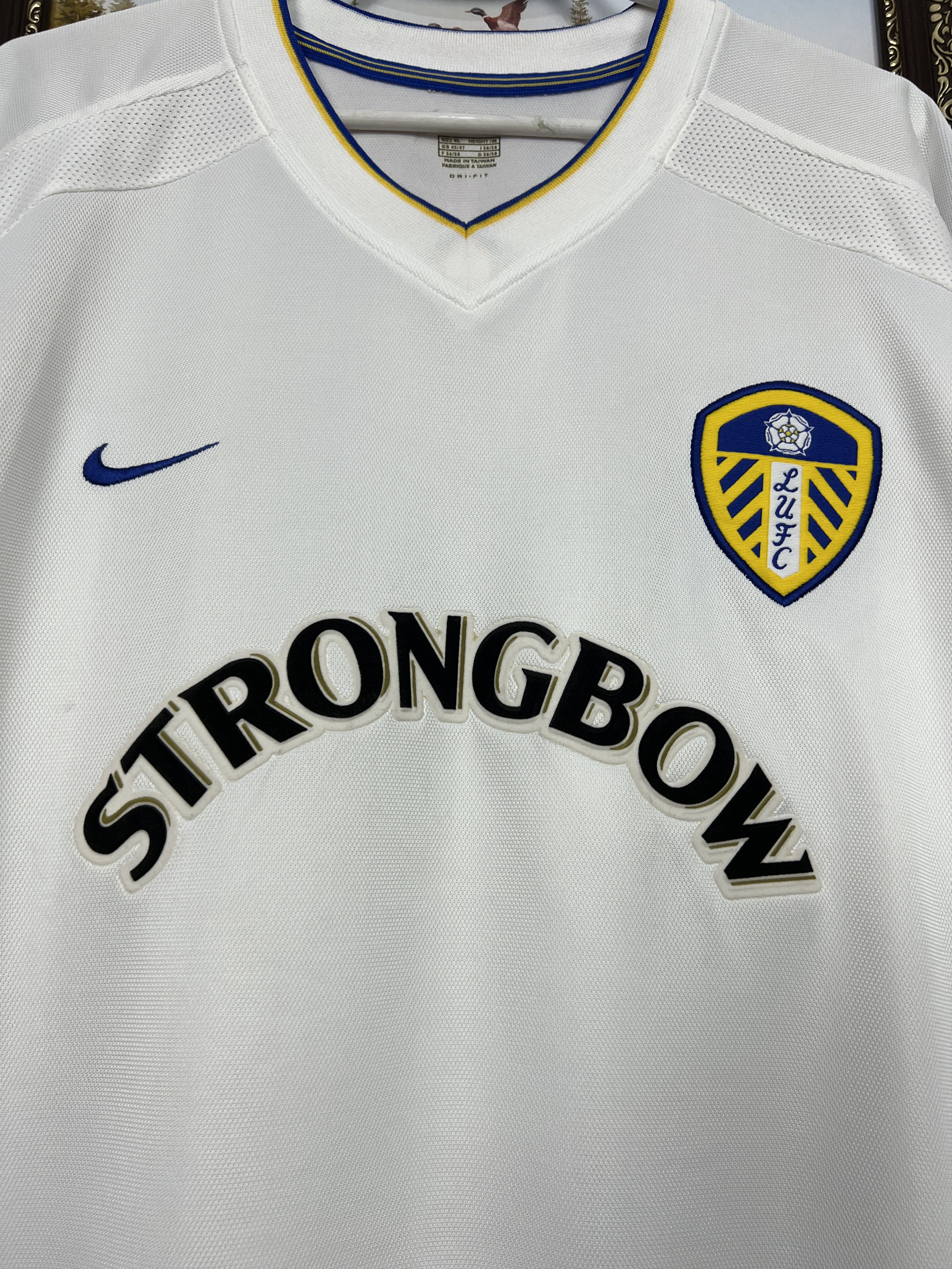 Nike Leeds United Home football shirt 2000 Soccer Nike Jersey Size US XL / EU 56 / 4 - 3 Thumbnail
