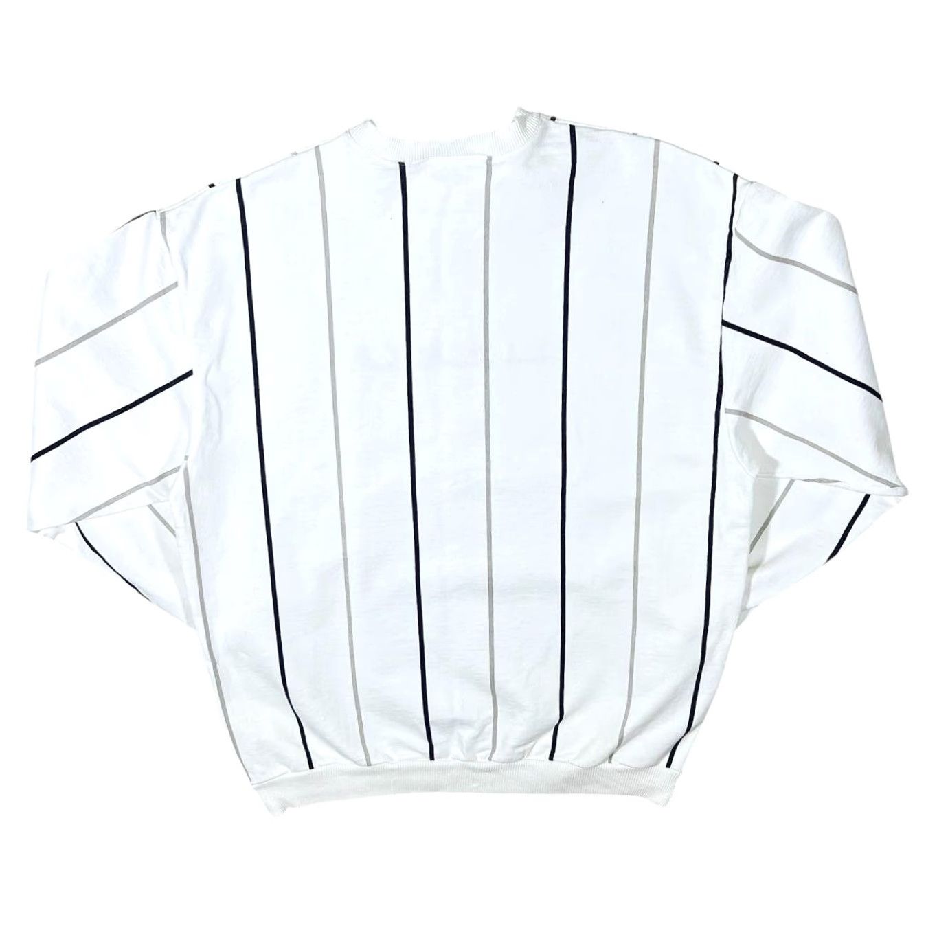 Vintage Vintage Gimmie International Embroidered White Striped Crewneck Sweatshirt M Size US M / EU 48-50 / 2 - 2 Thumbnail