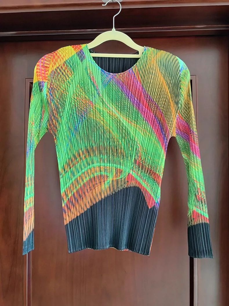 Issey Miyake Issey Miyake size:3 Green round-neck long-sleeved top Size S / US 4 / IT 40 - 2 Thumbnail