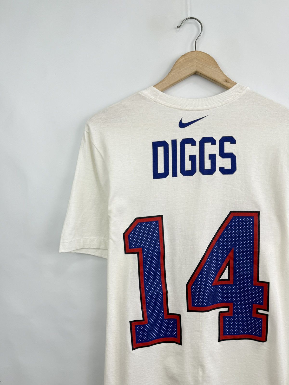Nike 🏈🇺🇸 Nike Stefon Diggs Buffalo Bills #14 NFL Football T-Shirt Size US M / EU 48-50 / 2 - 4 Thumbnail
