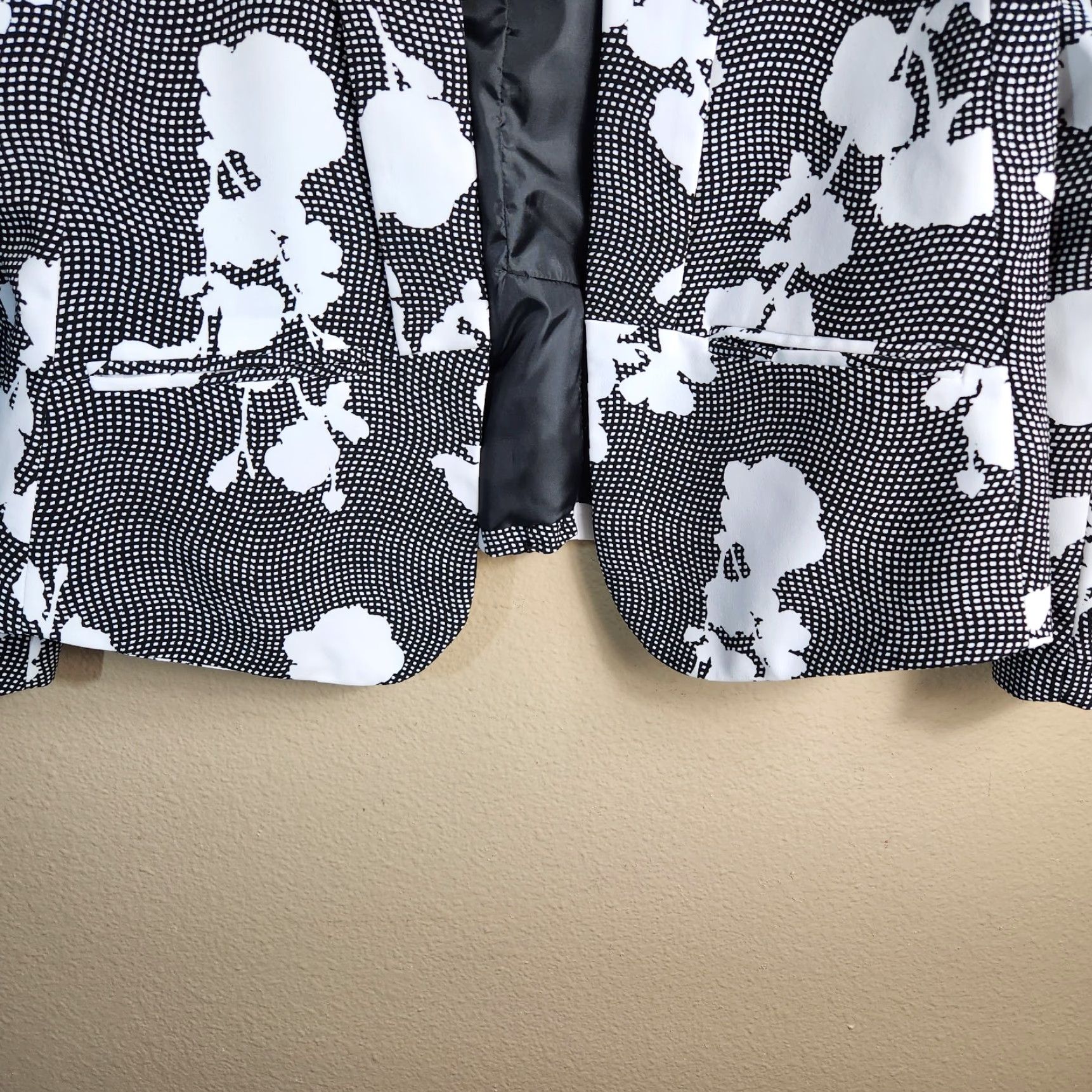 Vintage Attention Womens |8| VTG Black/White Floral Open Front Blazer Jacket (NWT/NOS) Size M / US 6-8 / IT 42-44 - 4 Thumbnail