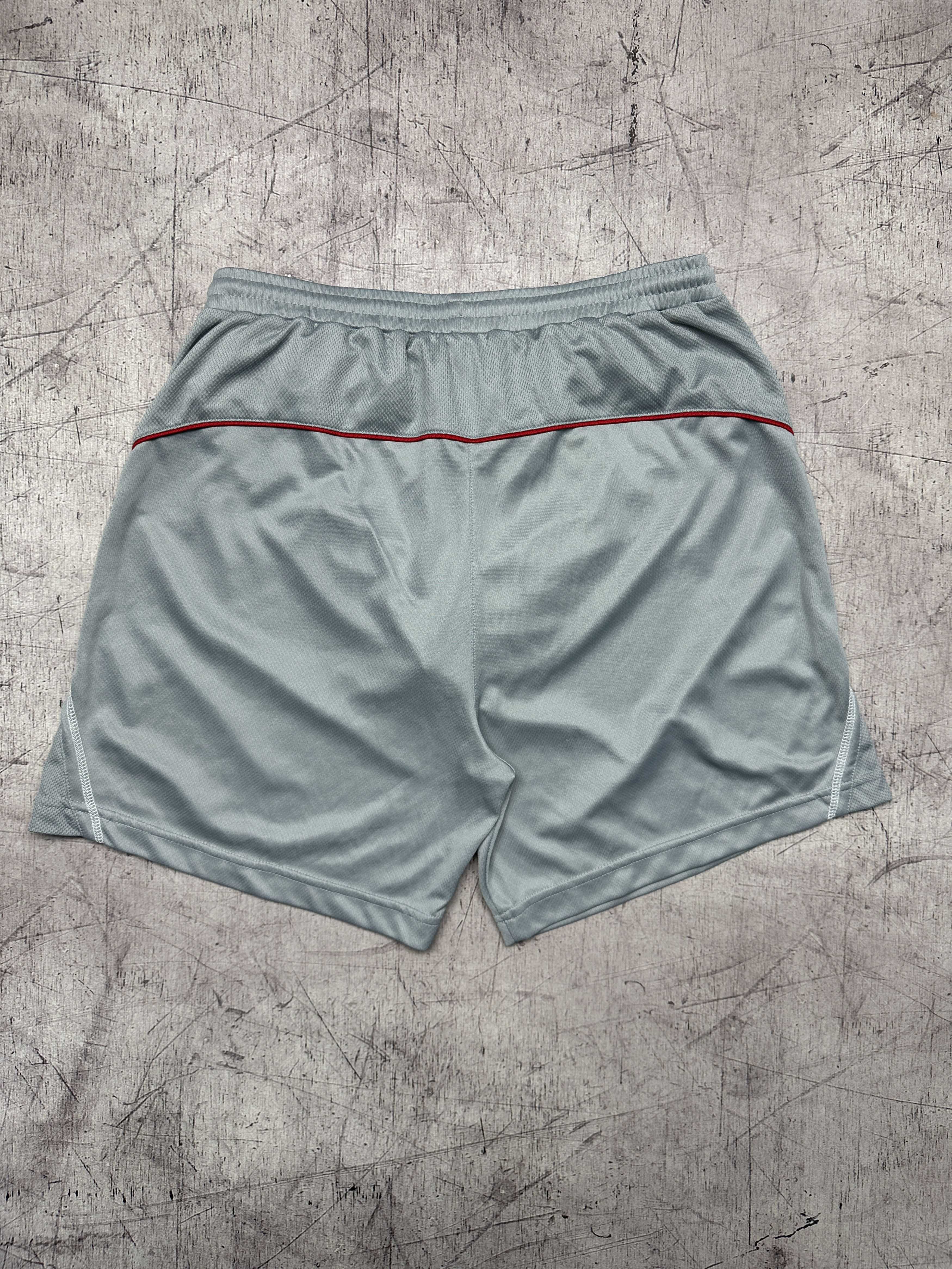 Umbro Umbro Vintage Mens Shorts Size US 34 / EU 50 - 9 Thumbnail