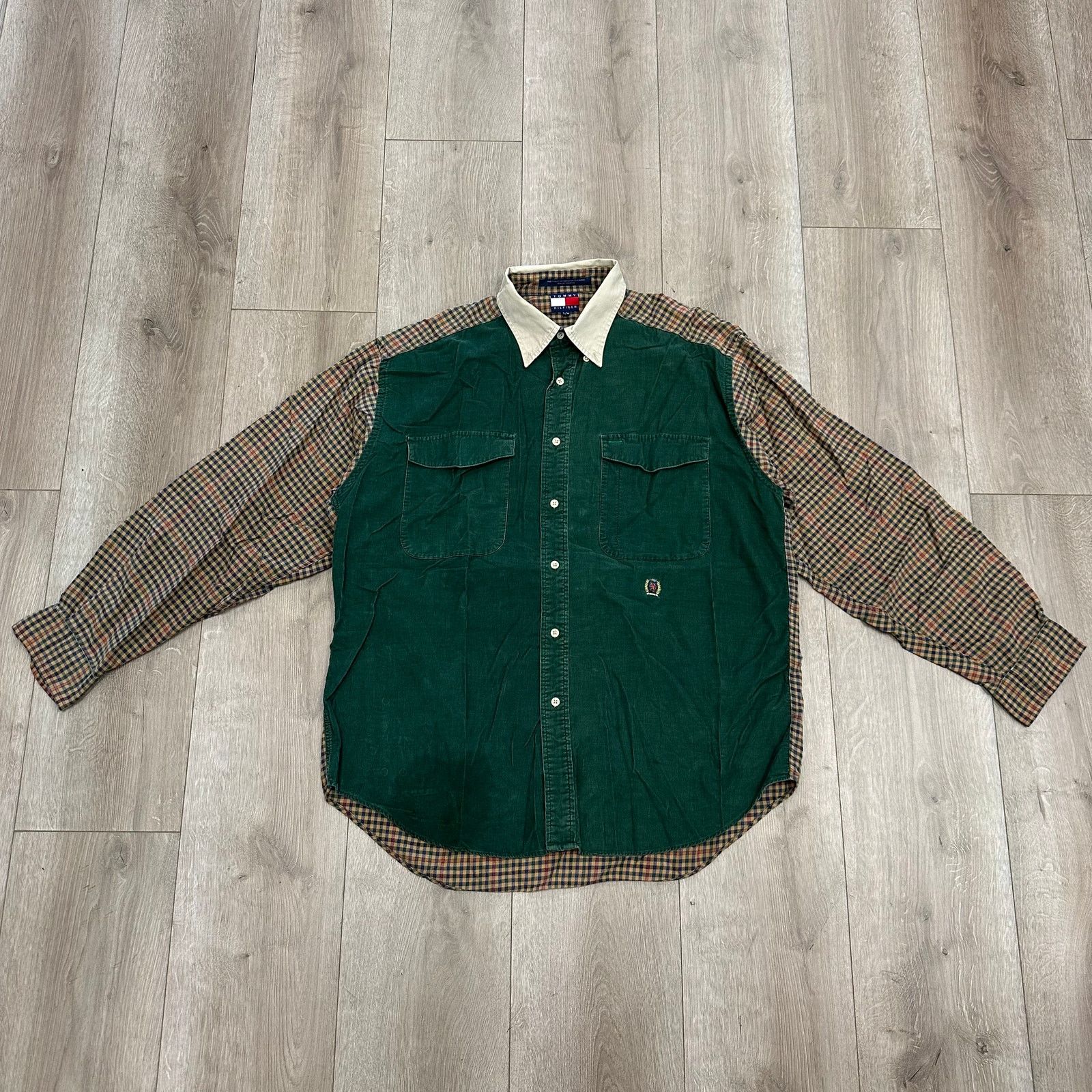 Tommy Hilfiger Tommy Hilfiger 90s corduroy button-down Long Sleeve Shirt Size US L / EU 52-54 / 3 - 1 Thumbnail