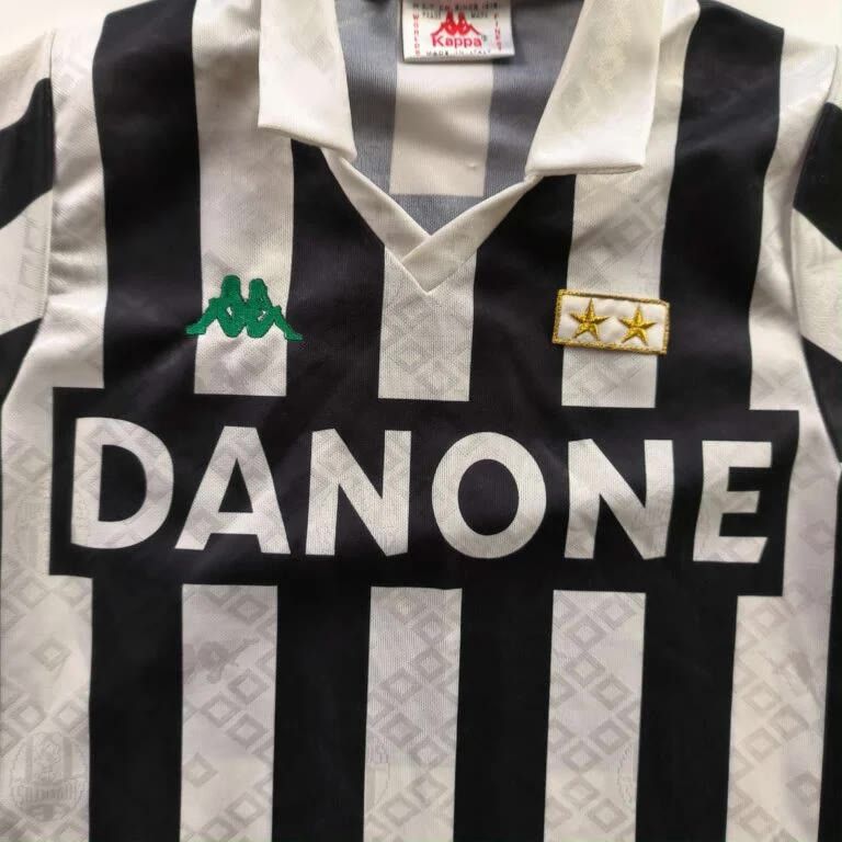 Kappa Juventus 1992-94 Kappa home football jersey size S Size US S / EU 44-46 / 1 - 5 Thumbnail