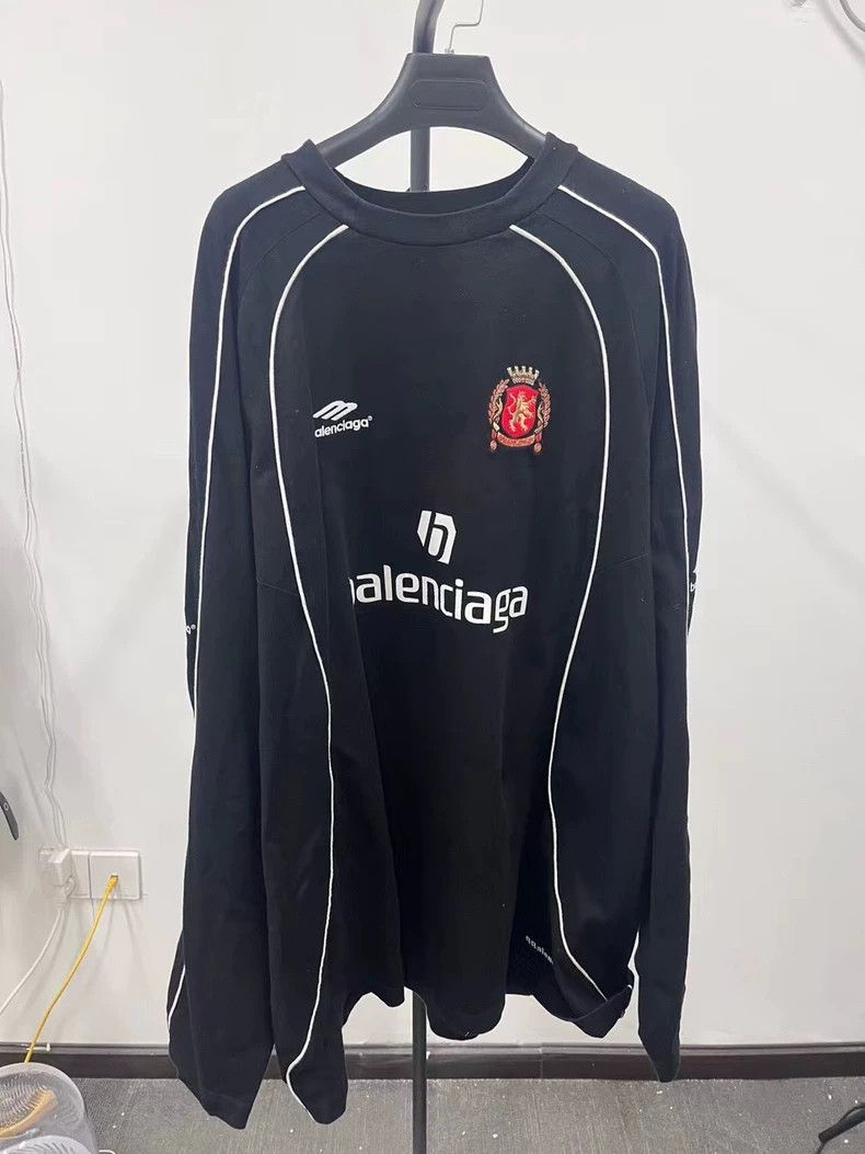 Balenciaga Balenciaga Manchester United Football Tokyo Limited Long S Size US XXL / EU 58 / 5 - 1 Thumbnail