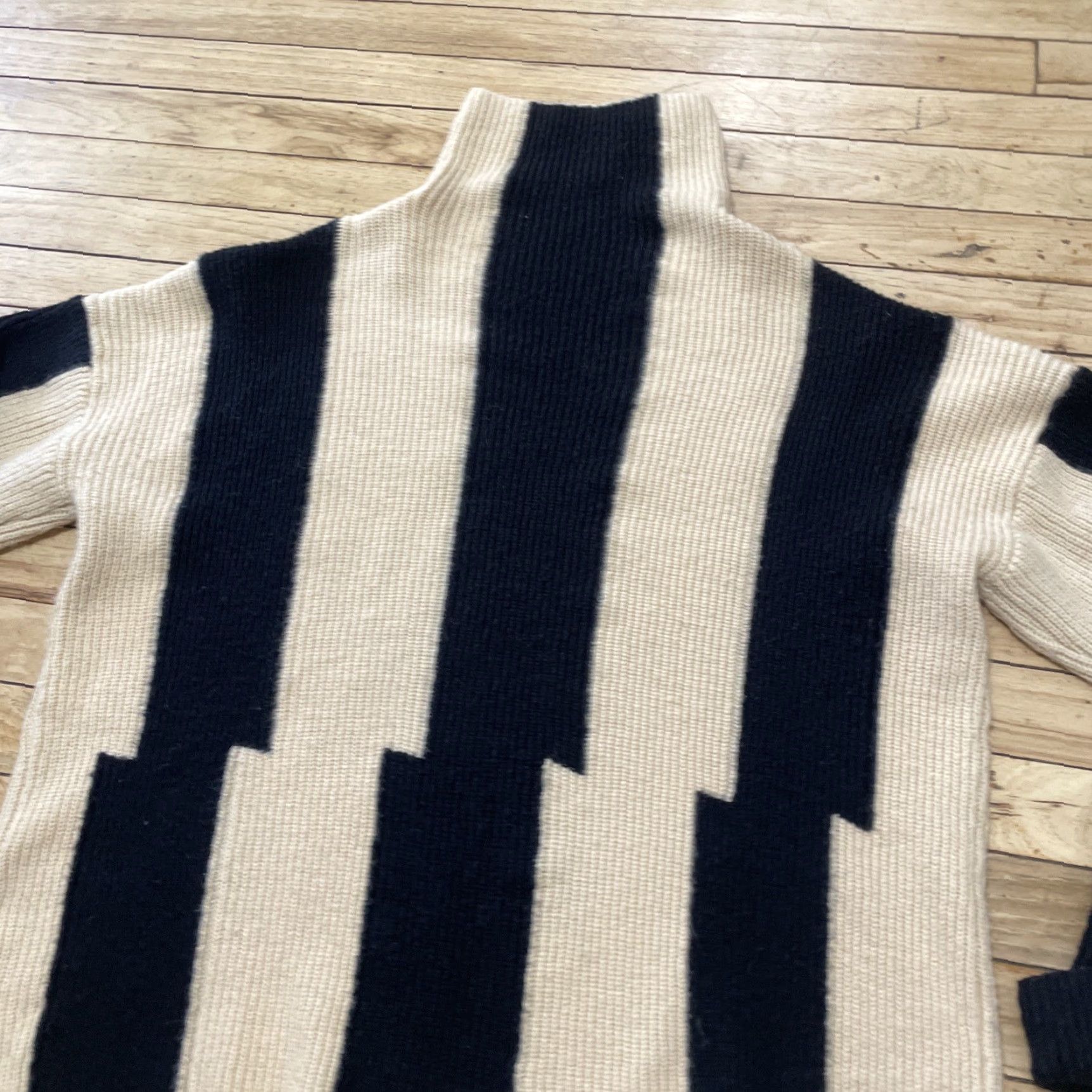 Vintage VINTAGE Stylewe Turtleneck Sweater Women L Black Cream Stripe 90s Style Knit #1402909 Size L / US 10 / IT 46 - 5 Thumbnail