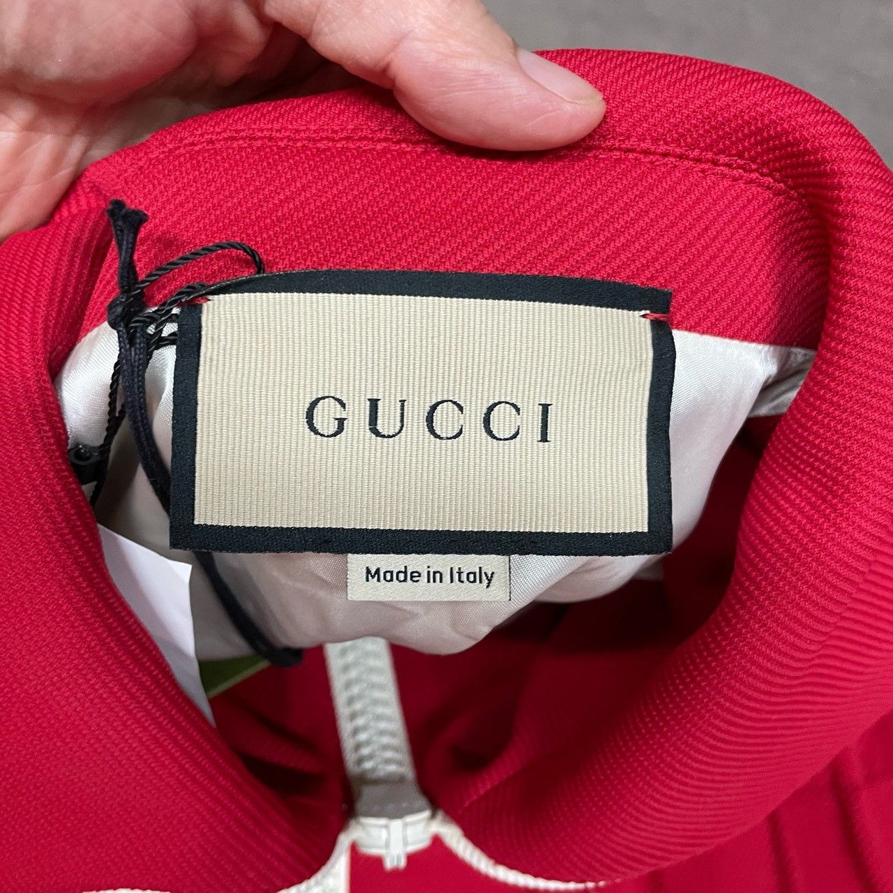 Gucci Gucci Red logo jacket 2501-Nextarrow Size US M / EU 48-50 / 2 - 5 Thumbnail