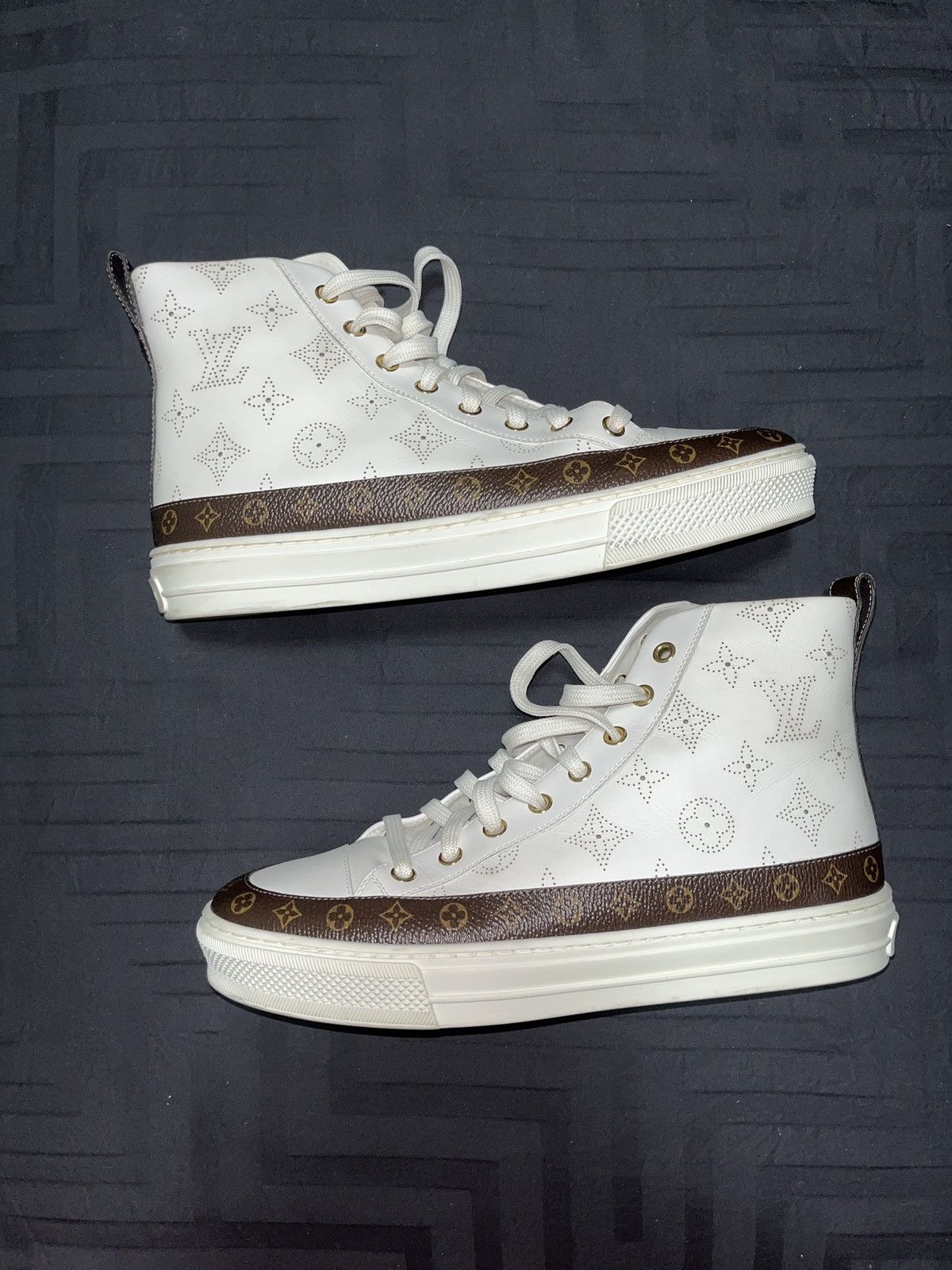 Louis Vuitton Louis Vuitton High Top Sneakers Size US 7 / IT 37 - 1 Thumbnail
