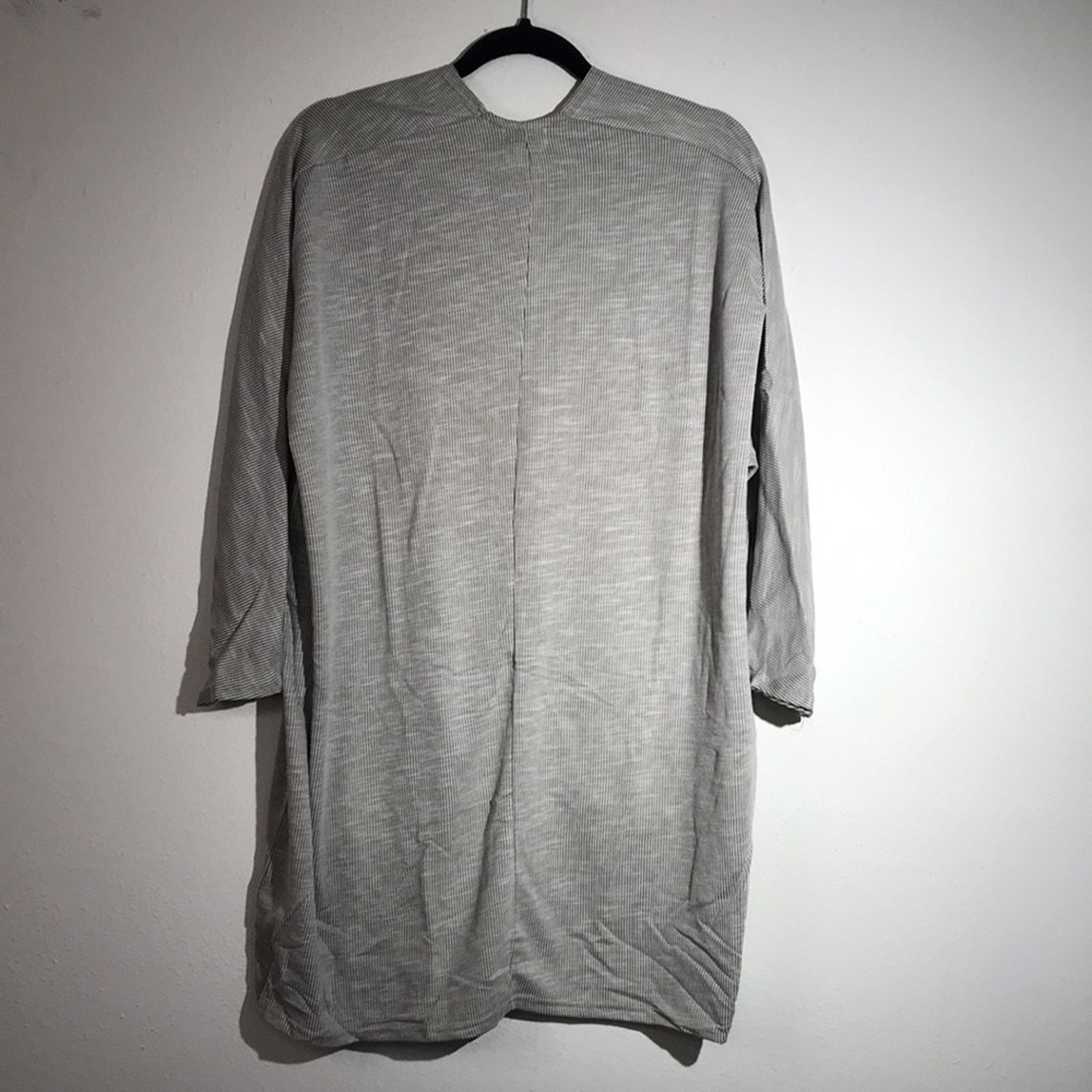 Other DONNI Oversized Gray Ribbed Knit Cardigan Bucket Pockets NWT Size ONE SIZE - 12 Thumbnail