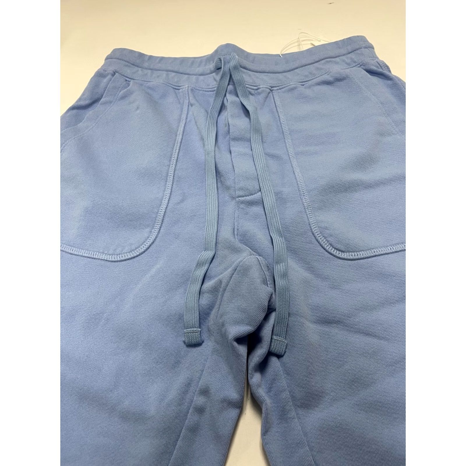 Vince Vince Men’s Shorts Shirt? Size US 27 - 2 Thumbnail