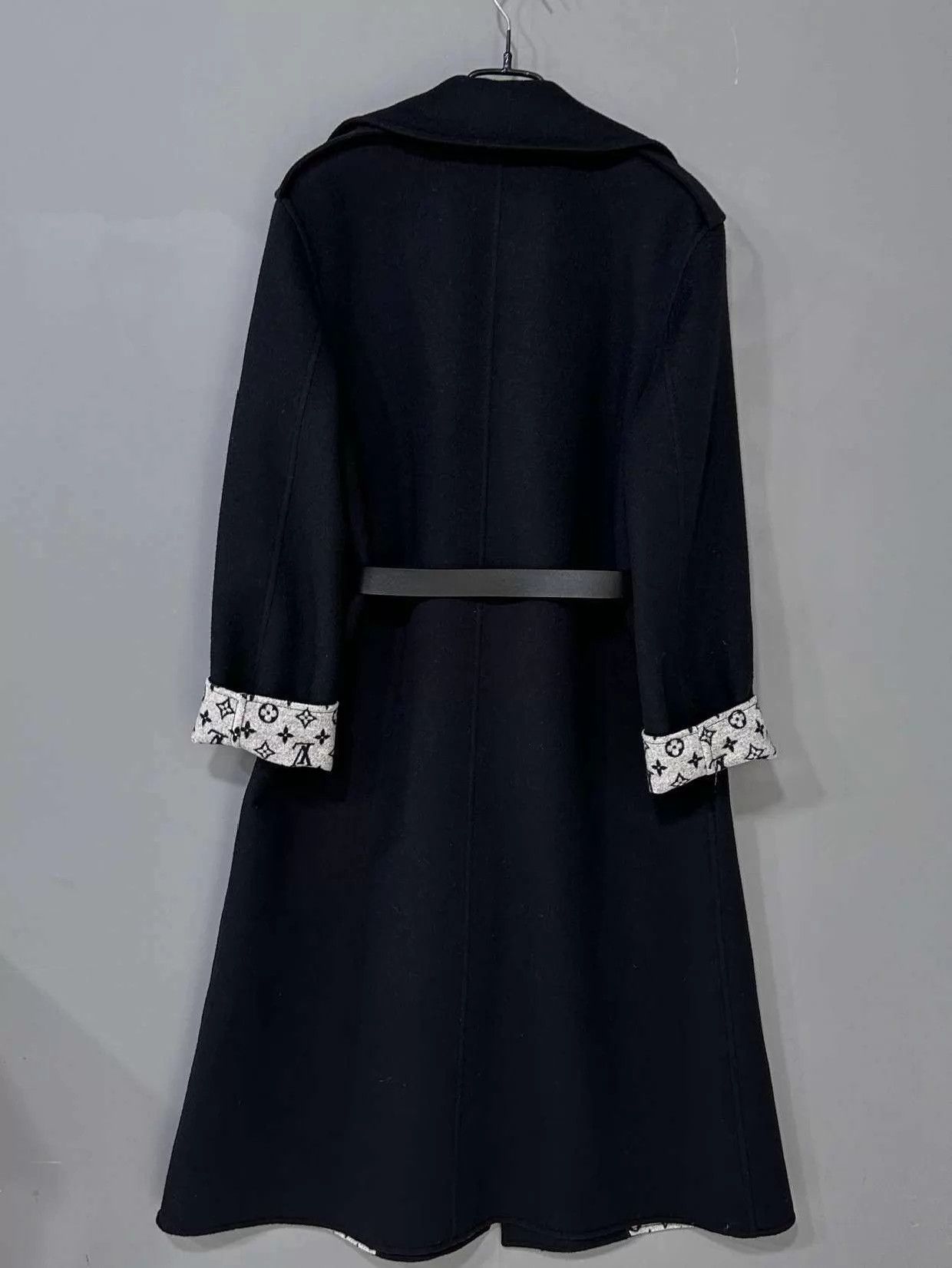 Louis Vuitton LV Belted Overcoat Black Lining All-Over Print 36 Size XS / US 0-2 / IT 36-38 - 3 Thumbnail