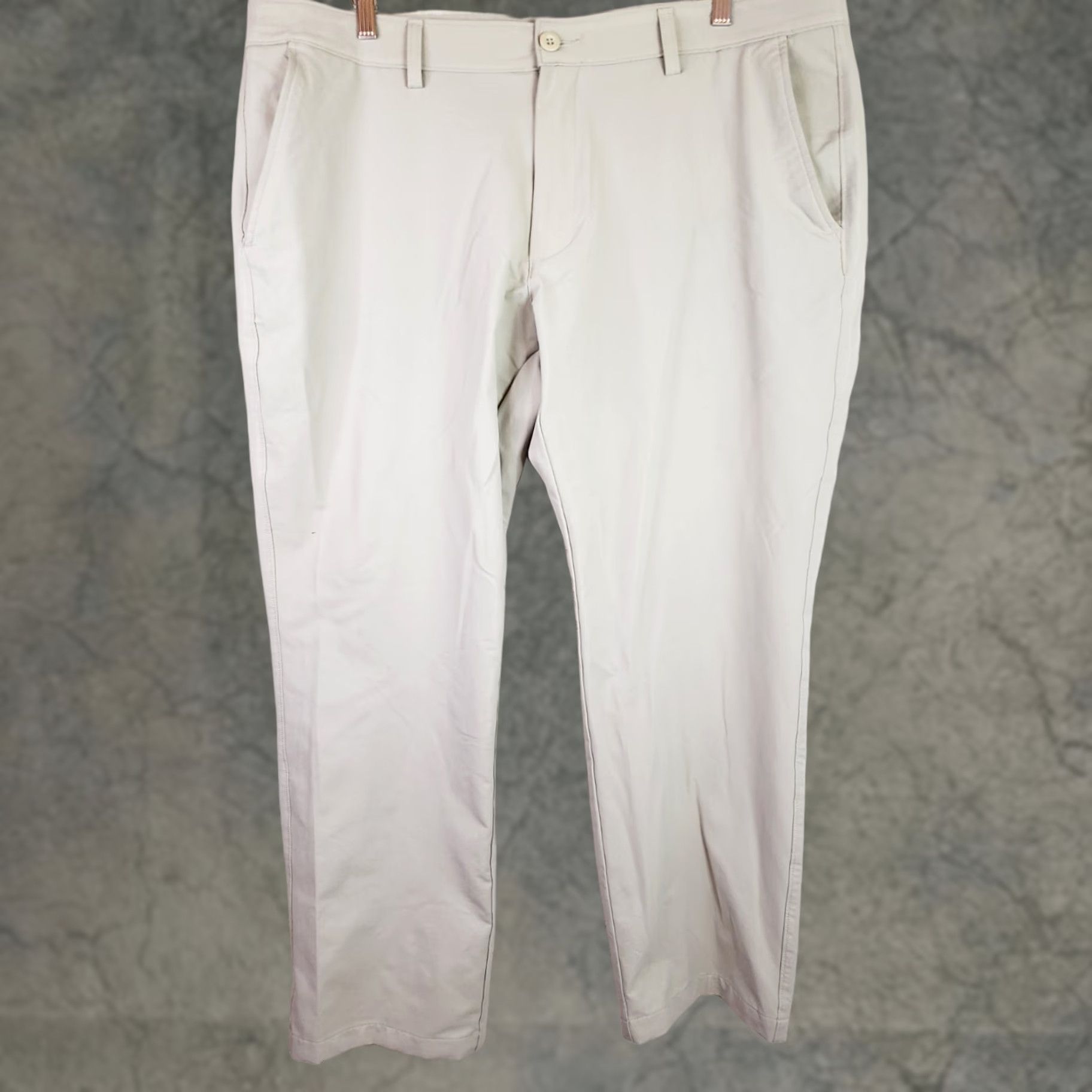 Under Armour Under Armour Match Play Golf Pants Mens 42x30 Beige Stretch Pockets Regular Waist 42 Straight Leg Golf Pants Men Beige Size US 42 / EU 58 - 1 Thumbnail