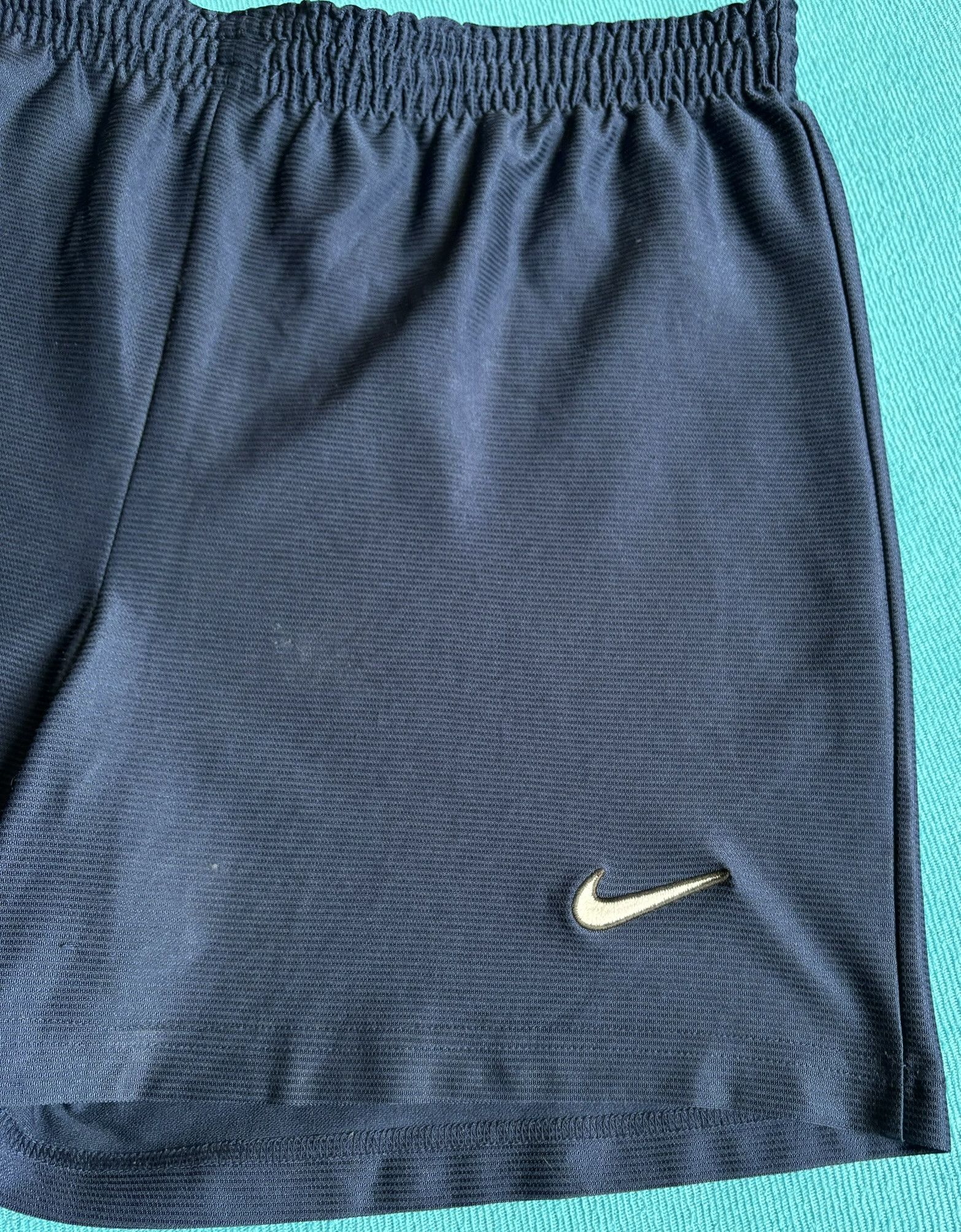 Nike × Vintage Nike vintage sports shorts 96/99 black tag sizes. L Size US 35 - 5 Thumbnail