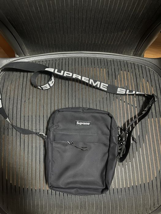 Supreme Supreme ss18 18ss 3m shoulder bag black | Grailed