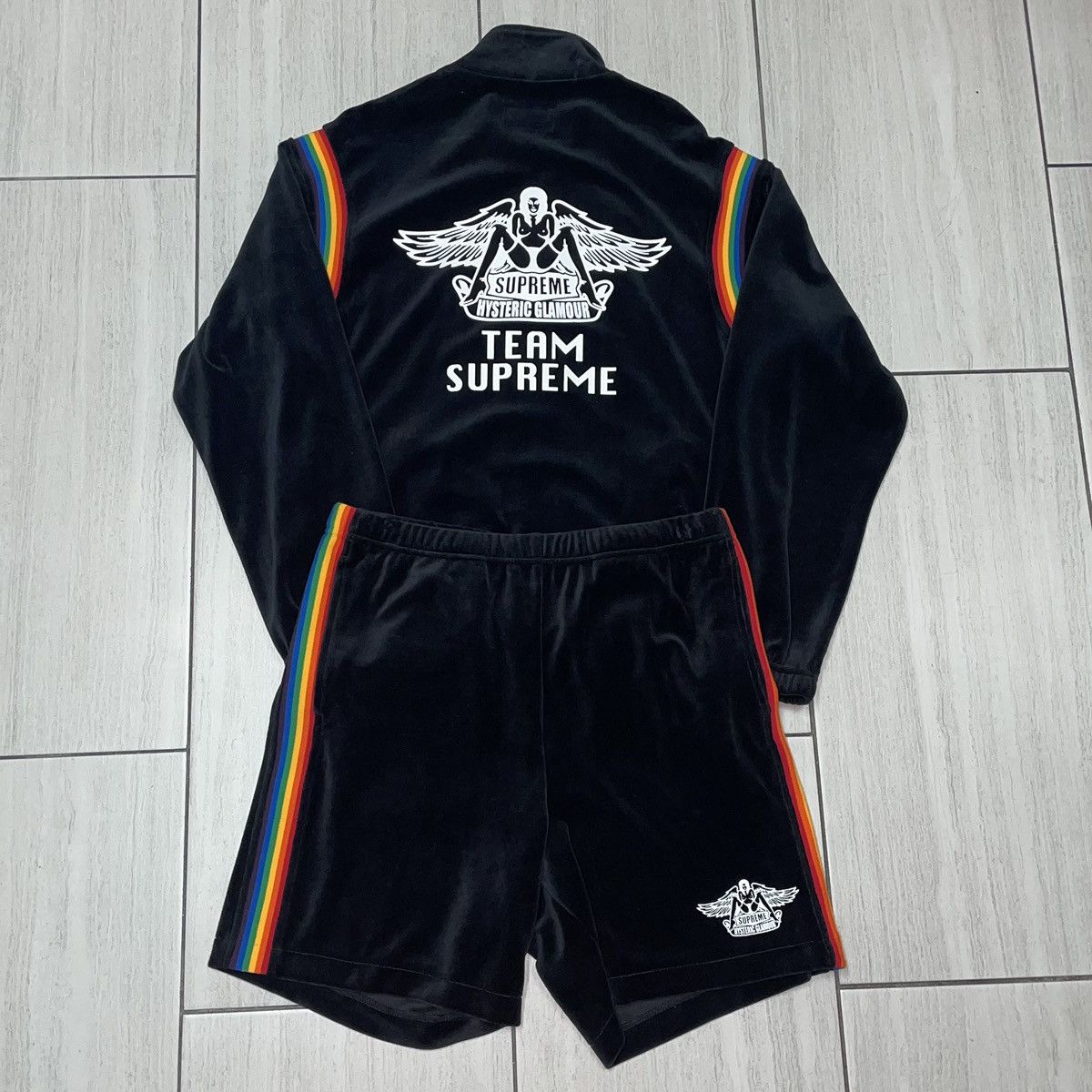 Hysteric Glamour × Supreme Supreme Hysteric Glamour Velour Jacket and Shorts Size US M / EU 48-50 / 2 - 1 Thumbnail