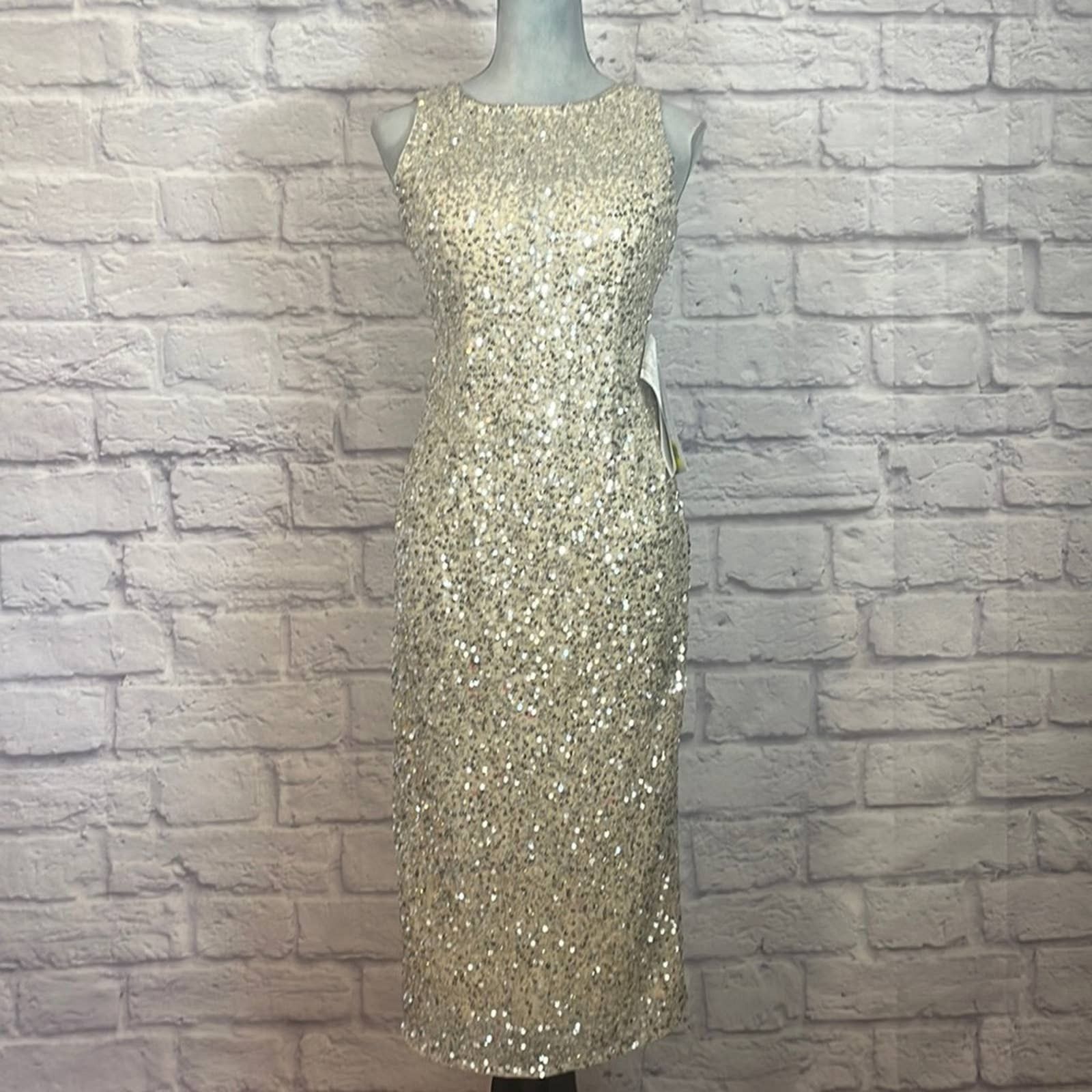 image of NWT Mac Duggal Sequin Sleeveless Cocktail Dress In Silver, Women's (Size XS)