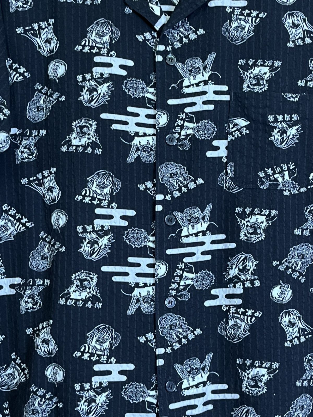 Anime JAPAN ANIME DEMON SLAYER KIMETSU NO YAIBA BUTTON UPS SHIRT Size US M / EU 48-50 / 2 - 3 Thumbnail