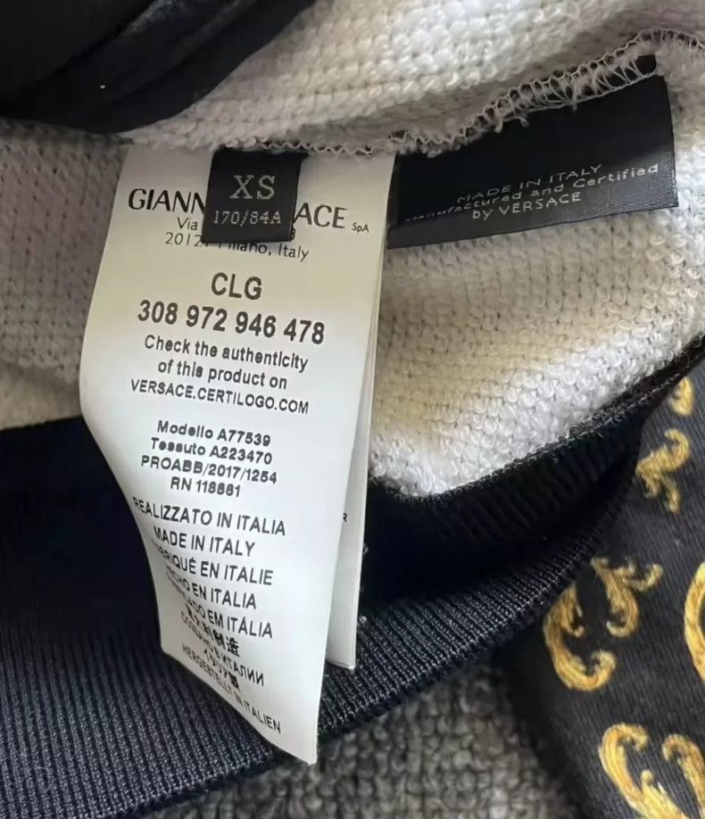 Versace Versace Classic baroque patchwork design hooded coat Size US XS / EU 42 / 0 - 4 Thumbnail