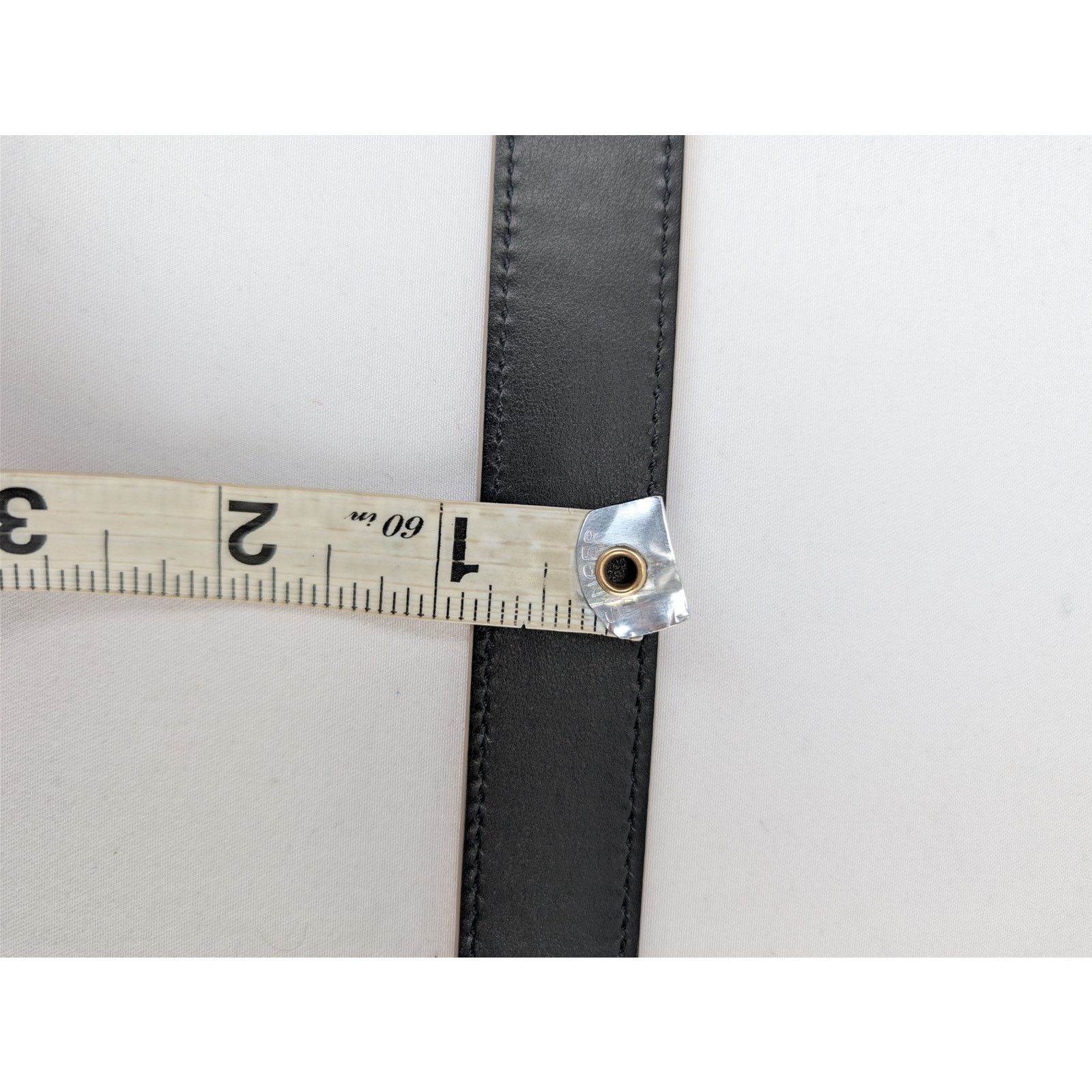 Tom Ford o1rshd1 Size: 100 / Croc Effect Leather Belt in Ivory Size 40 - 16 Thumbnail