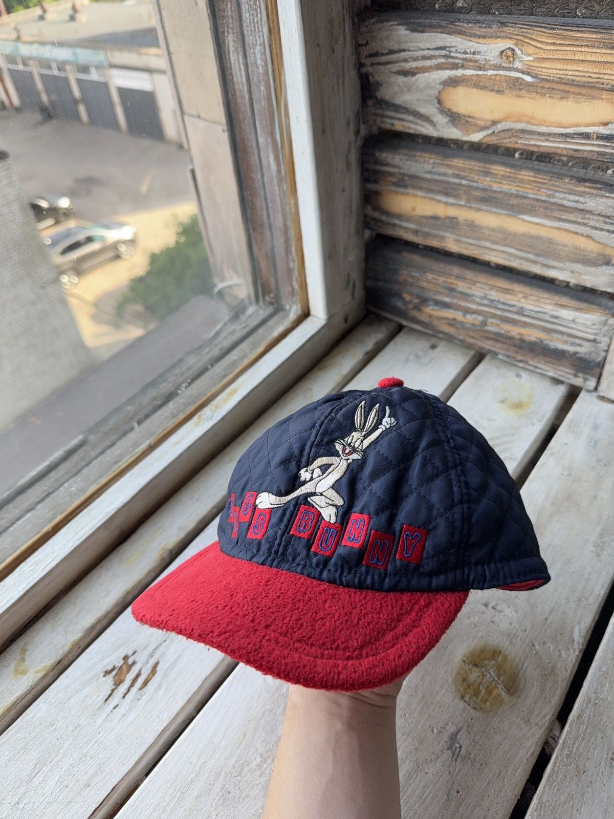 Cartoon Network × Vintage × Warner Bros Vintage Bugs Bunny Quilted Cap 90s Looney Tunes 1999 Hat S Size ONE SIZE - 1 Thumbnail
