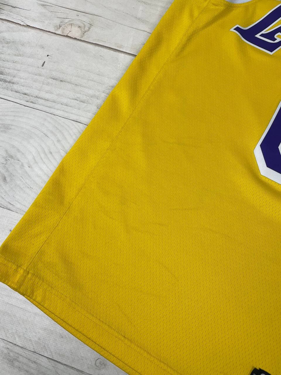 NBA Vintage Nike Lakers LeBron James #6 NBA Basketball Jersey Size US M / EU 48-50 / 2 - 8 Thumbnail