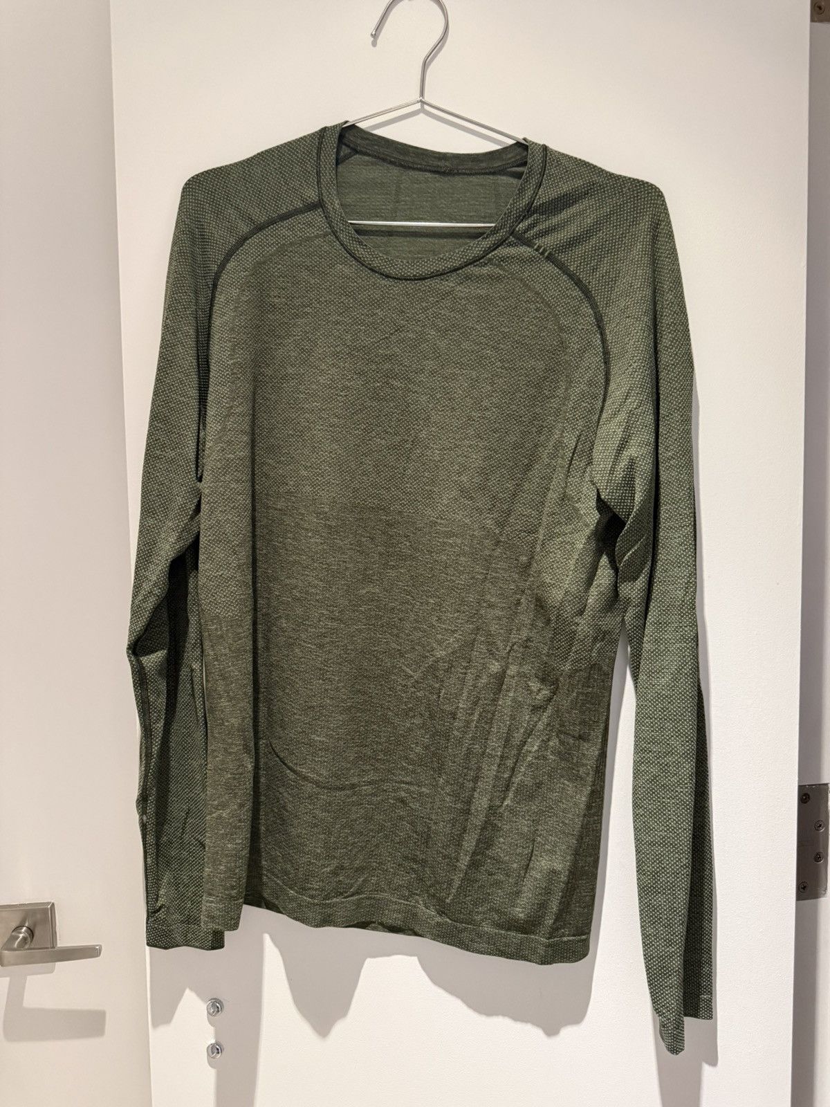 Lululemon Lululemon Long Sleeve Athletic Shirt Size US S / EU 44-46 / 1 - 1 Thumbnail