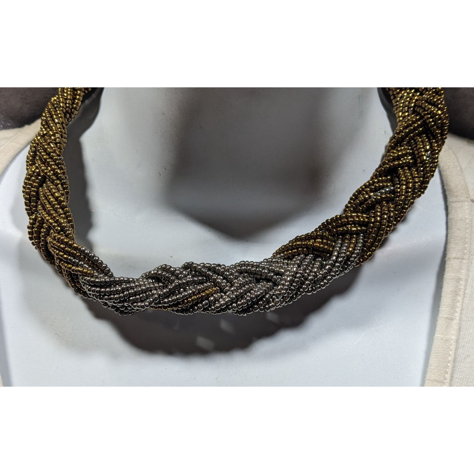 Other Vintage Silver And Gold Tone Braided Glass Bead Necklace Size ONE SIZE - 2 Thumbnail