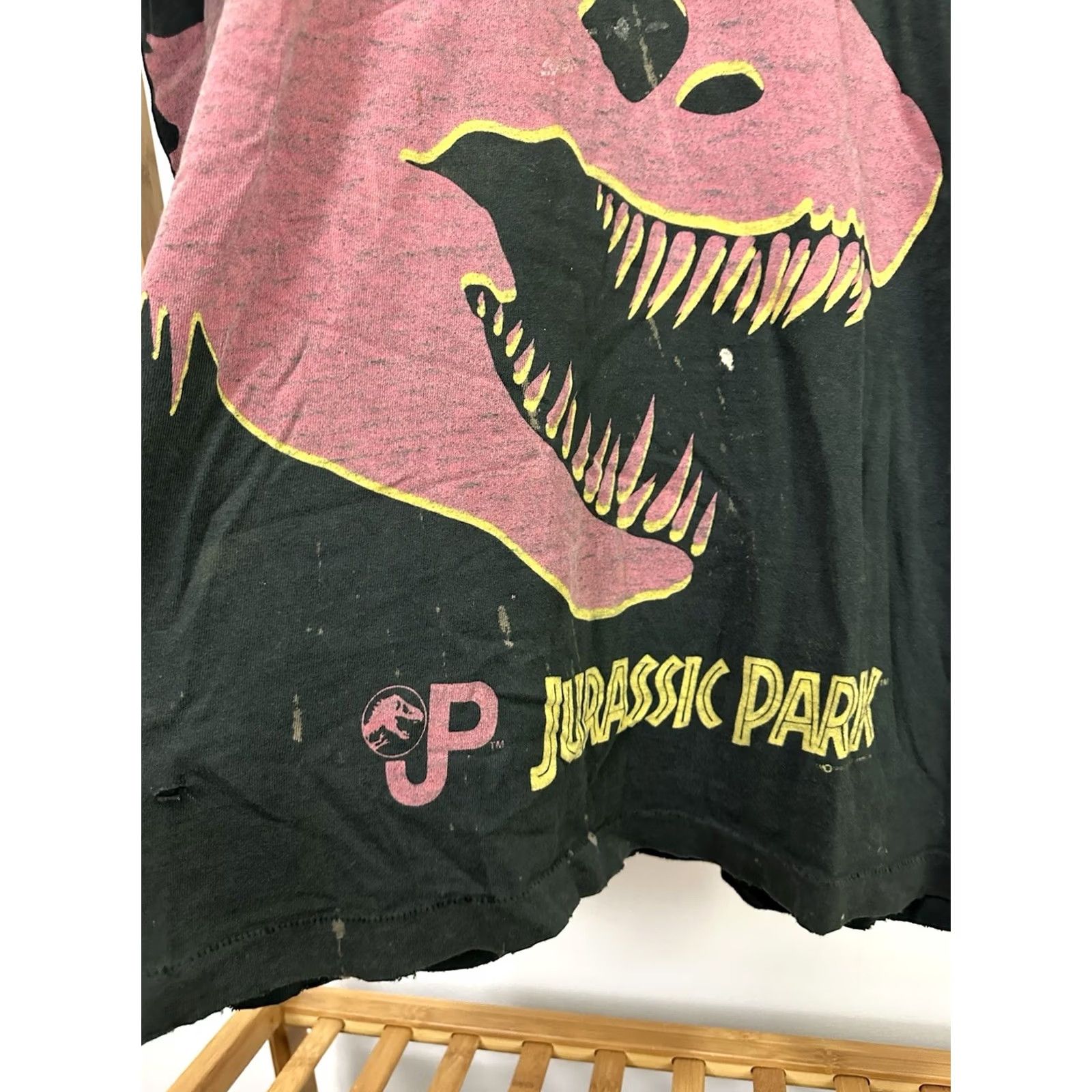 Fruit Of The Loom VTG 90s Jurassic Park T Rex Movie Promo AOP Faded Thrashed T-Shirt Size L Mens Black Shirt Distressed Dinosaur Movie Promo T-Shirt 90s Size US L / EU 52-54 / 3 - 5 Thumbnail