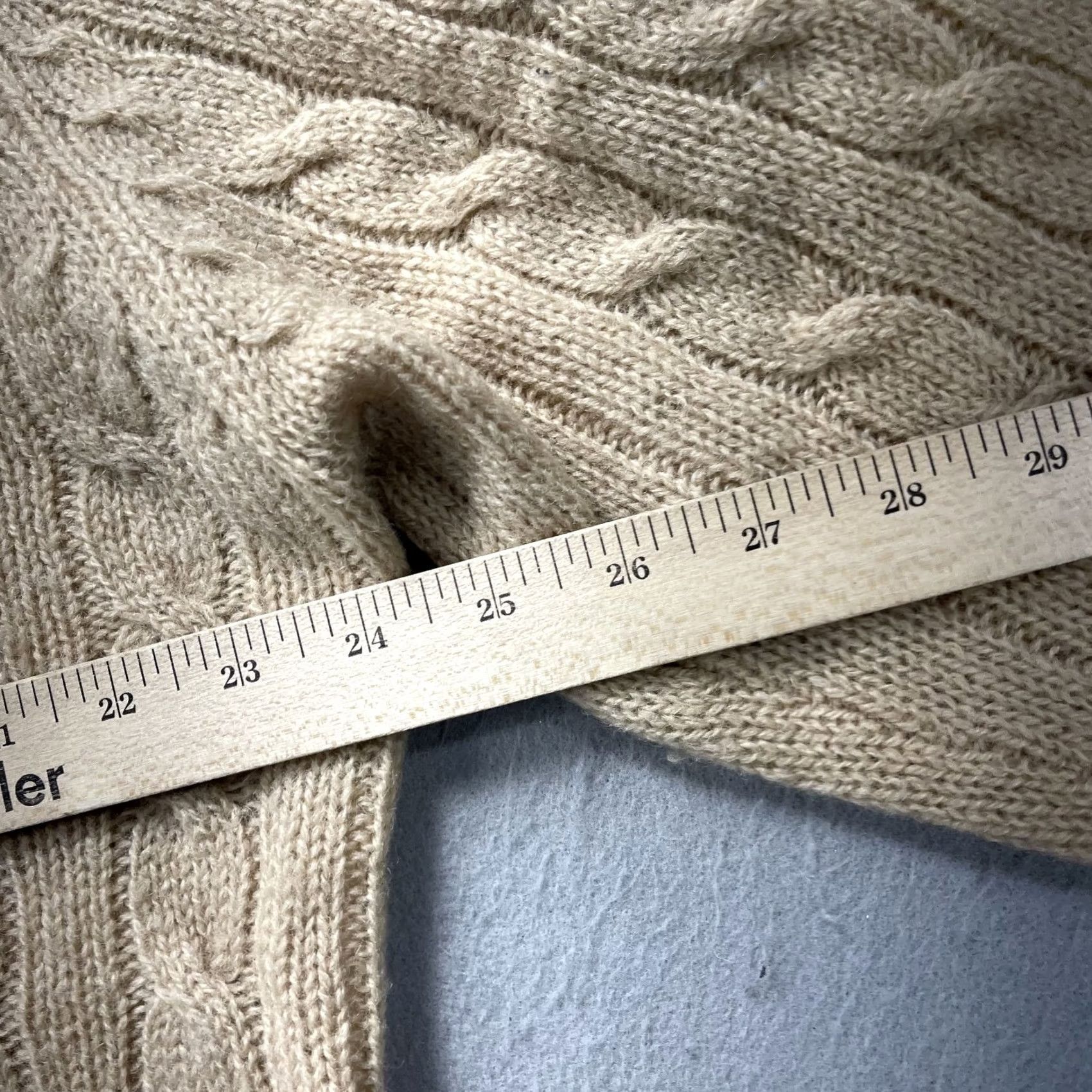 Brooks Brothers VINTAGE Brooks Brothers Sweater Mens 46 Brown Beige Cable Knit Wool Crew Neck Pullover Regular Size 46 UK Brown Mens 46 Cable-Knit Wool Classic Preppy Size US XXL / EU 58 / 5 - 7 Thumbnail