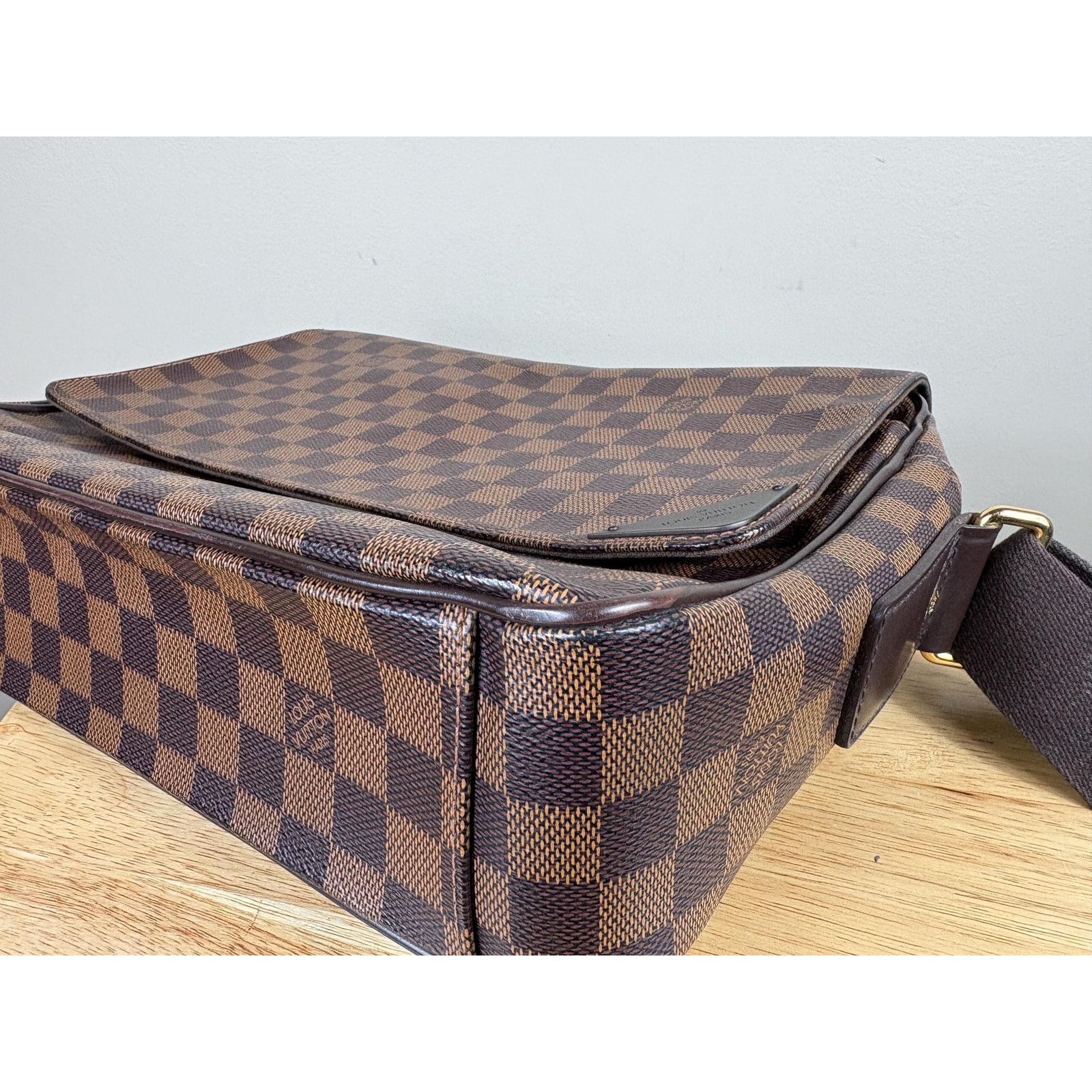 Louis Vuitton Authentic Louis Vuitton Shelton MM Damier Ebene Messenger Size ONE SIZE - 7 Thumbnail