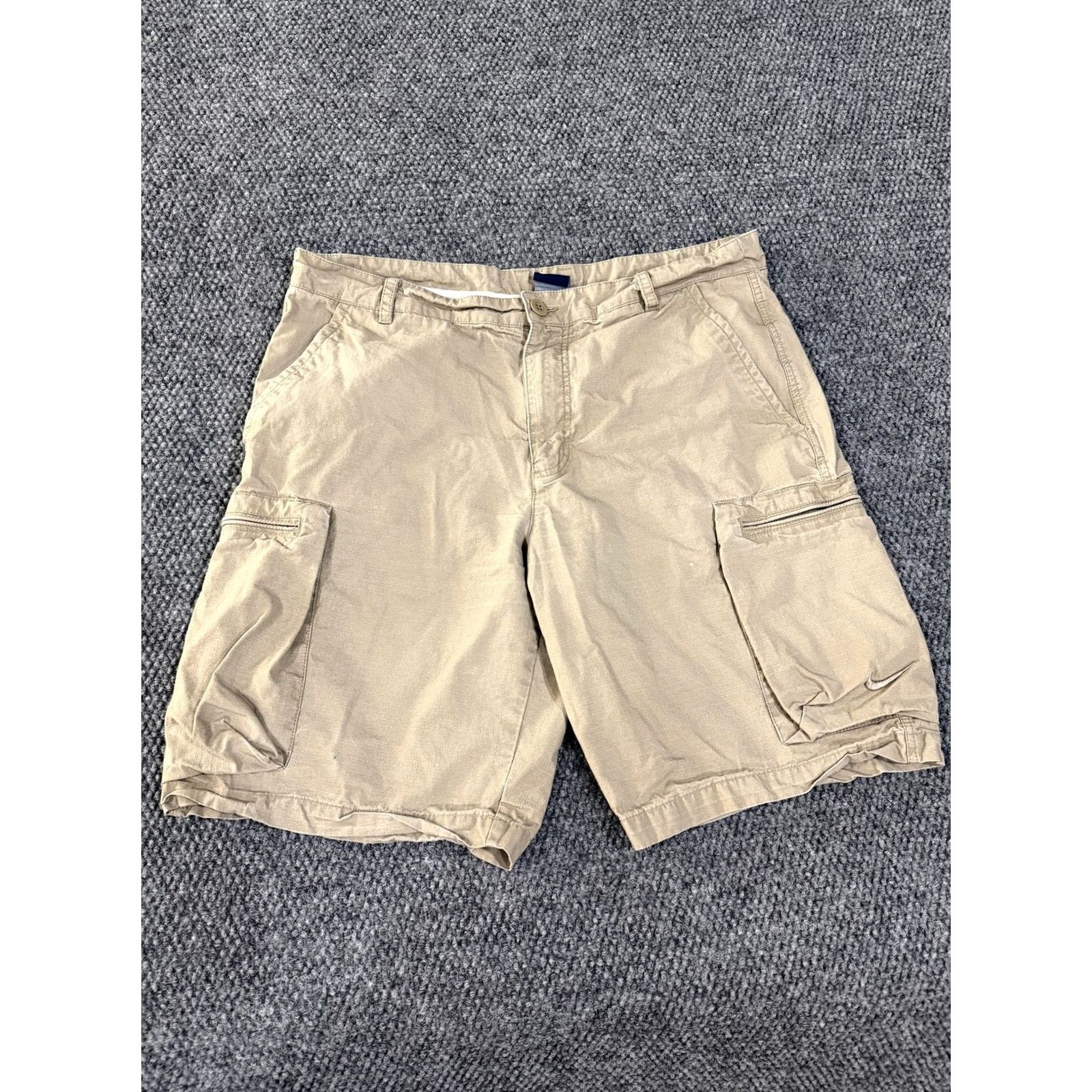 Nike Nike Cargo Shorts Mens 36 Beige Cotton Canvas Relaxed Fit Pockets Casual Size US 36 / EU 52 - 2 Thumbnail