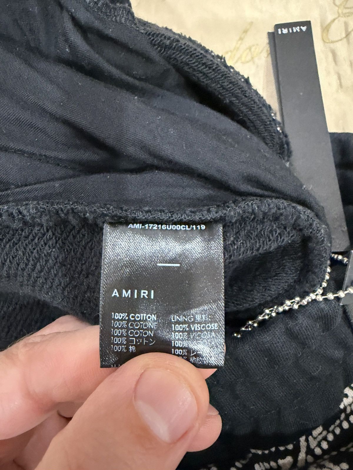 Amiri Amiri Black Bandana Bleach Sweatpants size S Size US 30 / EU 46 - 5 Thumbnail