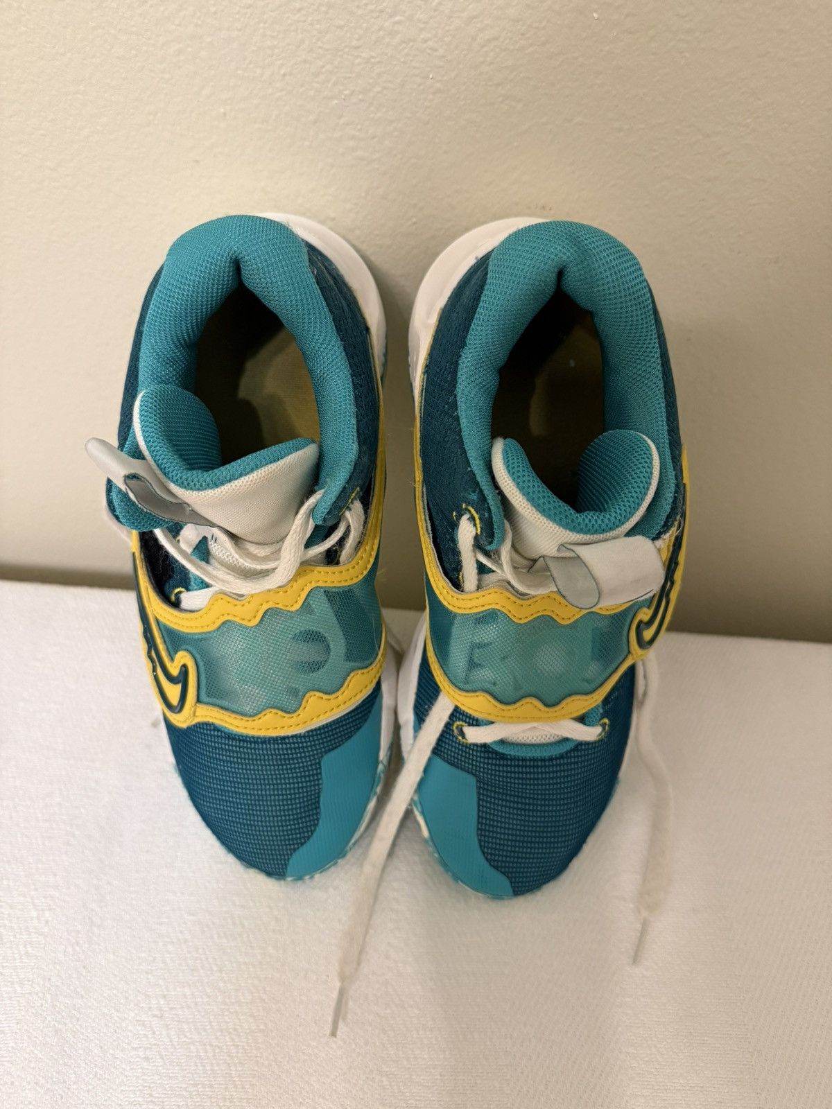 Nike Nike KD Trey 5x clear jade sulphur mens size 7 Size US 7 / EU 40 - 14 Thumbnail