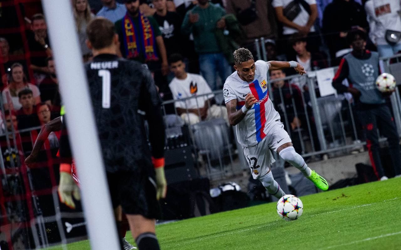 Nike × Vintage BARCELONA NIKE 2022/2023 FOOTBALL THIRD JERSEY #22 RAPHINHA Size US S / EU 44-46 / 1 - 17 Thumbnail