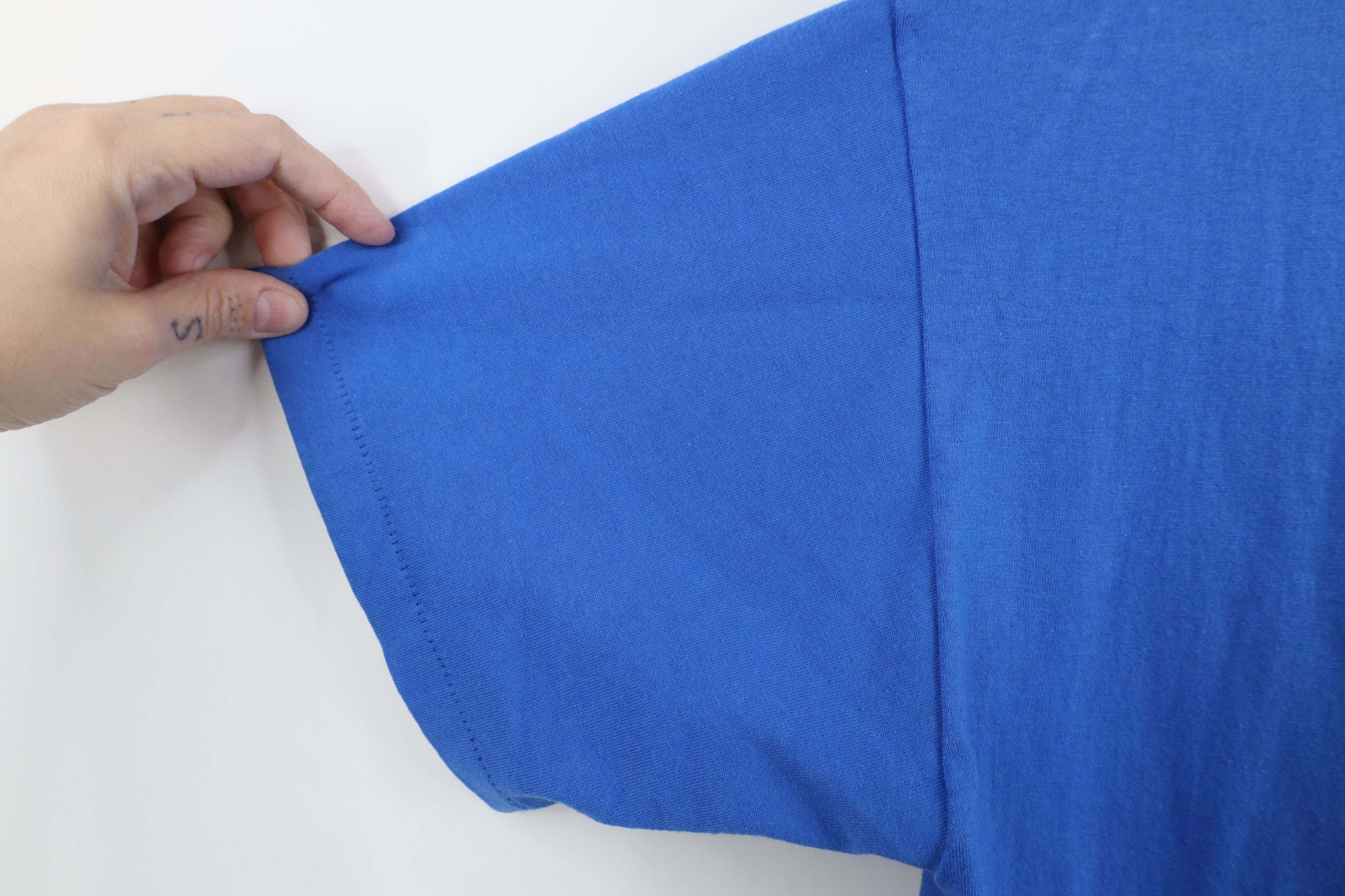 Hanes Vintage 90s Hanes Heavyweight Short Sleeve T-Shirt Blue USA Size US L / EU 52-54 / 3 - 8 Thumbnail