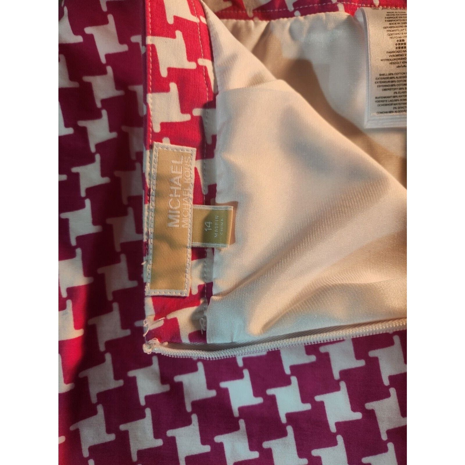 Michael Kors MICHAEL KORS NW0T WOMEN'S PINK MINI SKIRT Size 14 Size 36" / US 14 / IT 50 - 11 Thumbnail