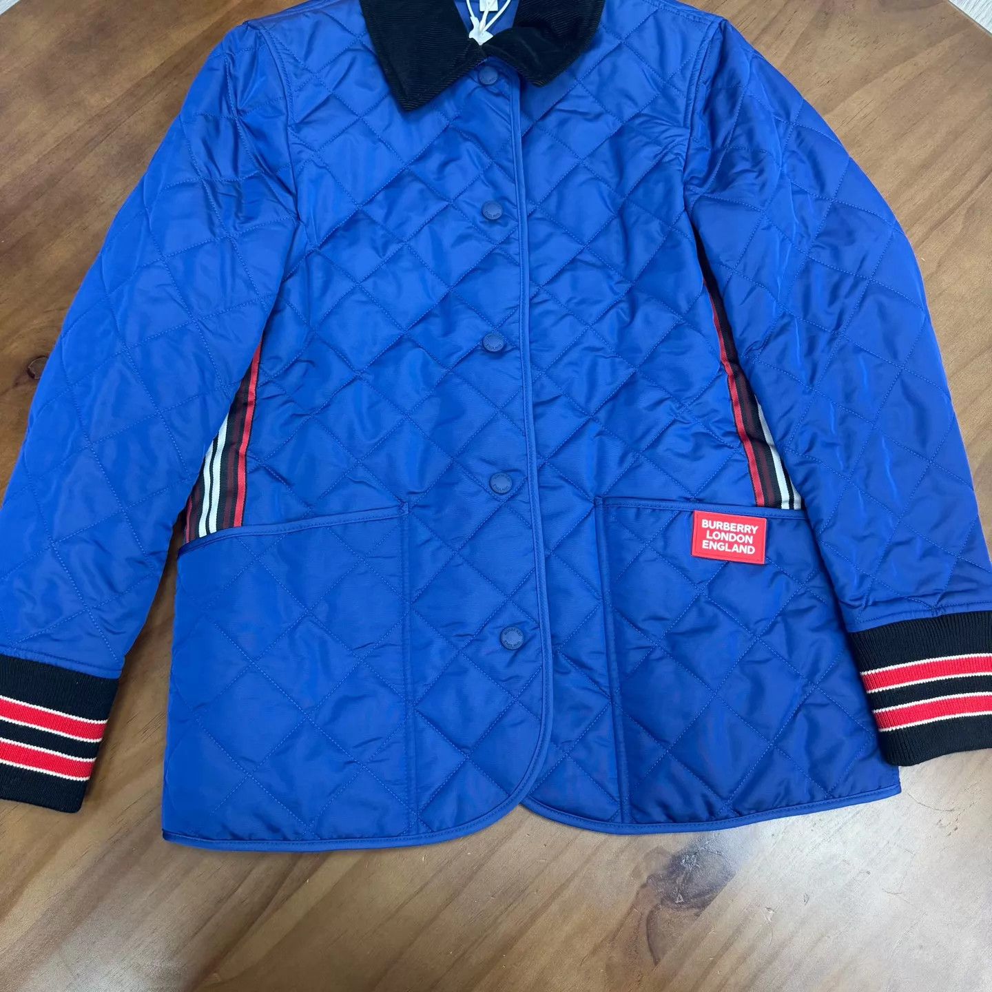 Burberry Burberry Logo Badge Quilted Lightweight Jacket S Size S / US 4 / IT 40 - 3 Thumbnail