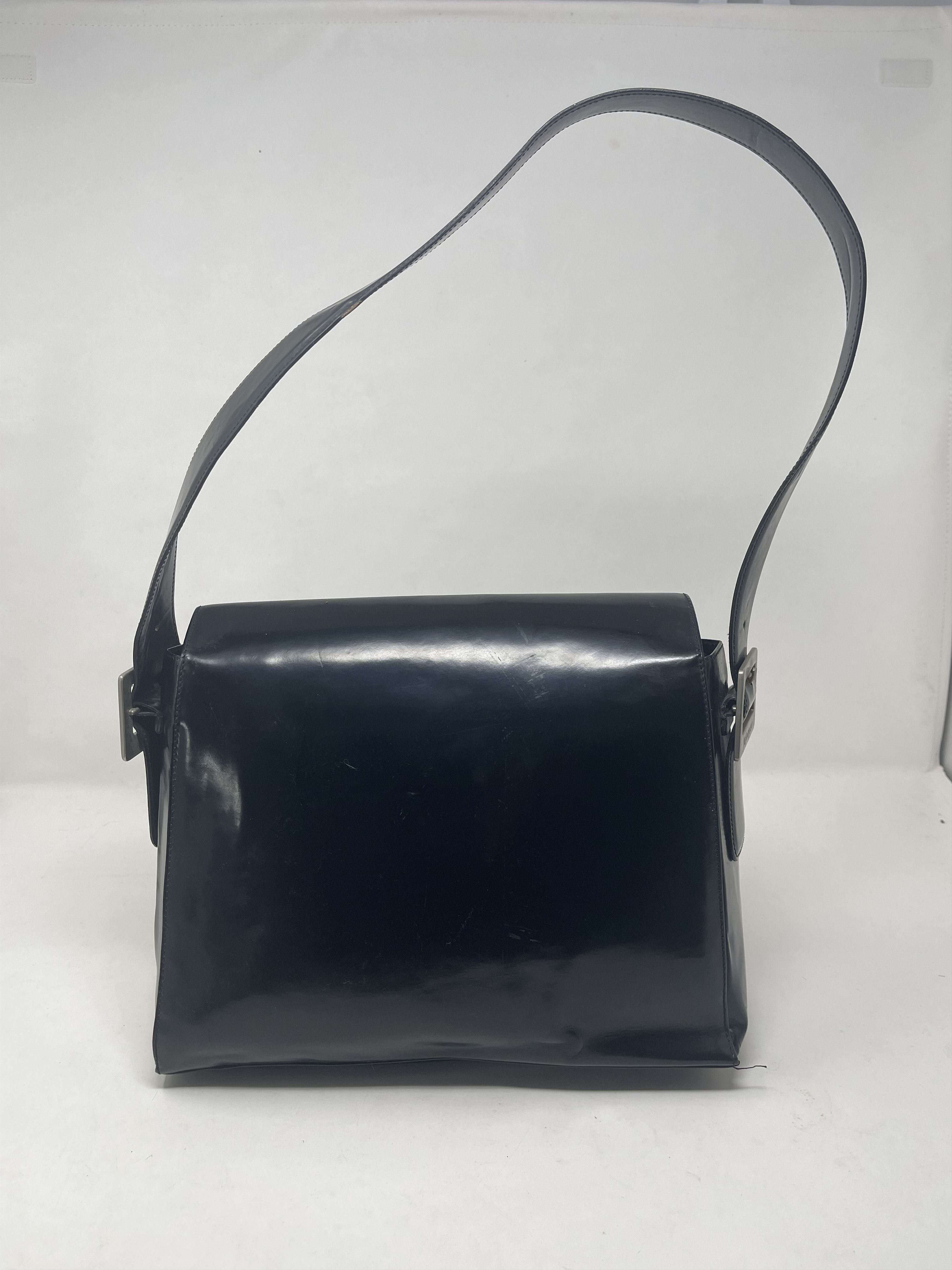 Yves Saint Laurent Yves Saint Laurent Paris Black Patent Leather Shoulder Bag Size ONE SIZE - 3 Thumbnail