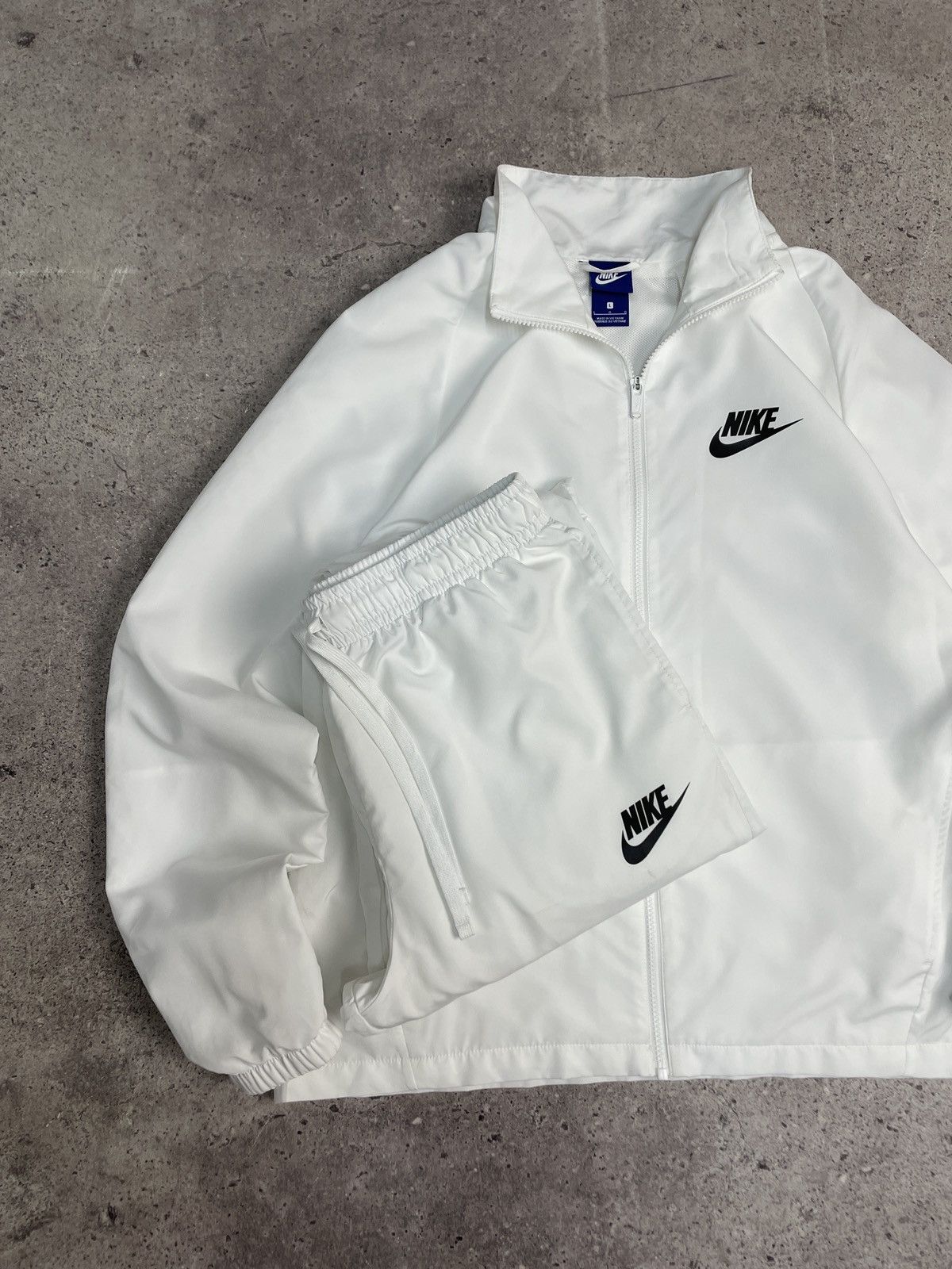 Nike Vintage Nike Tracksuit Nylon Jacket Pants Set Y2K Drill 00s Size US L / EU 52-54 / 3 - 3 Thumbnail