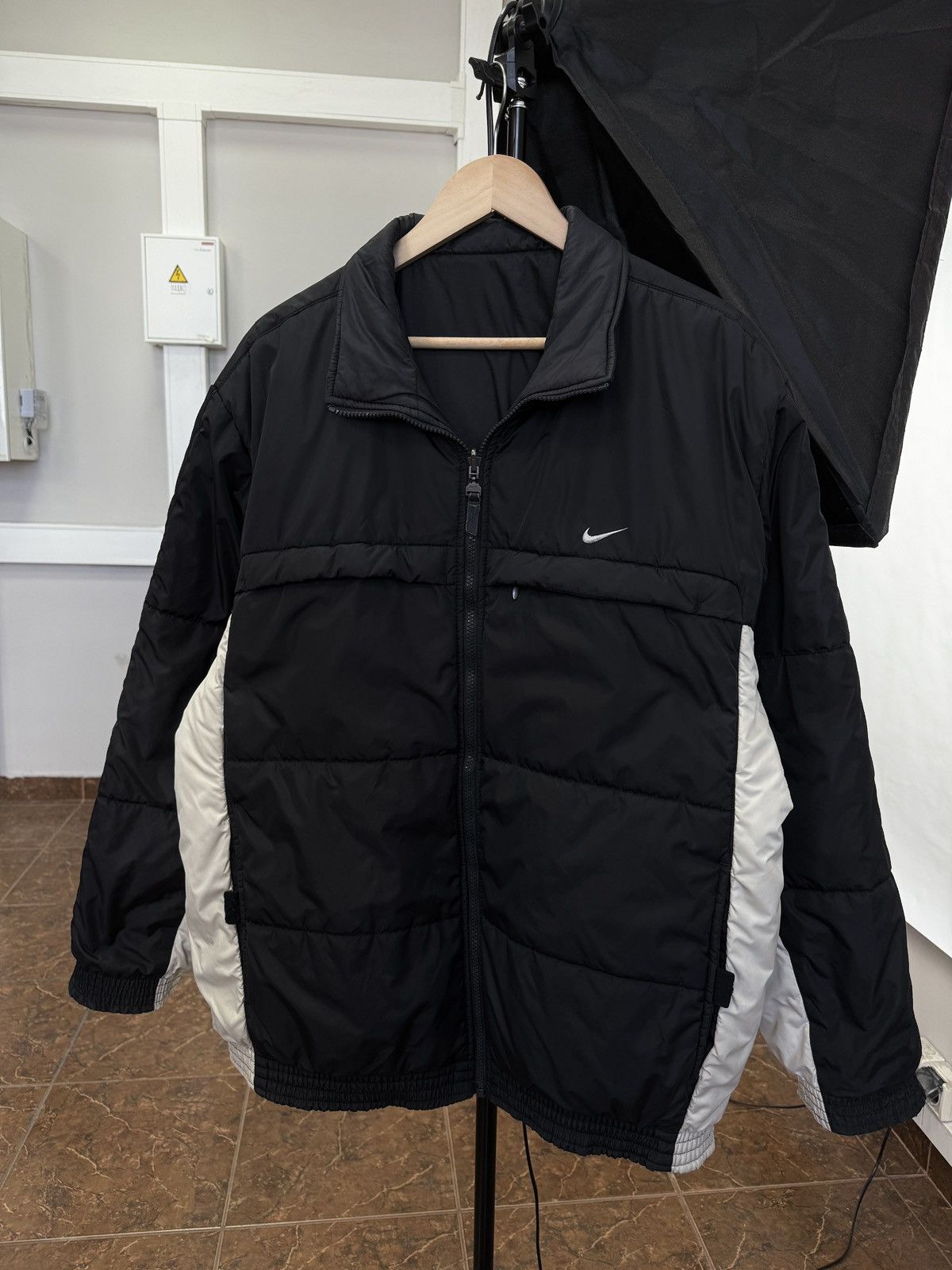Nike 🇺🇸Vintage 90s Nike Reversible Puffer Jacket Synthetic Filling Size US L / EU 52-54 / 3 - 1 Thumbnail