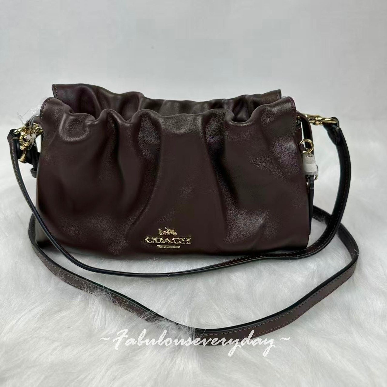 Coach Coach Faye Shoulder Bag Crossbody Leather/Gold/Maple CV529 Size ONE SIZE - 1 Thumbnail