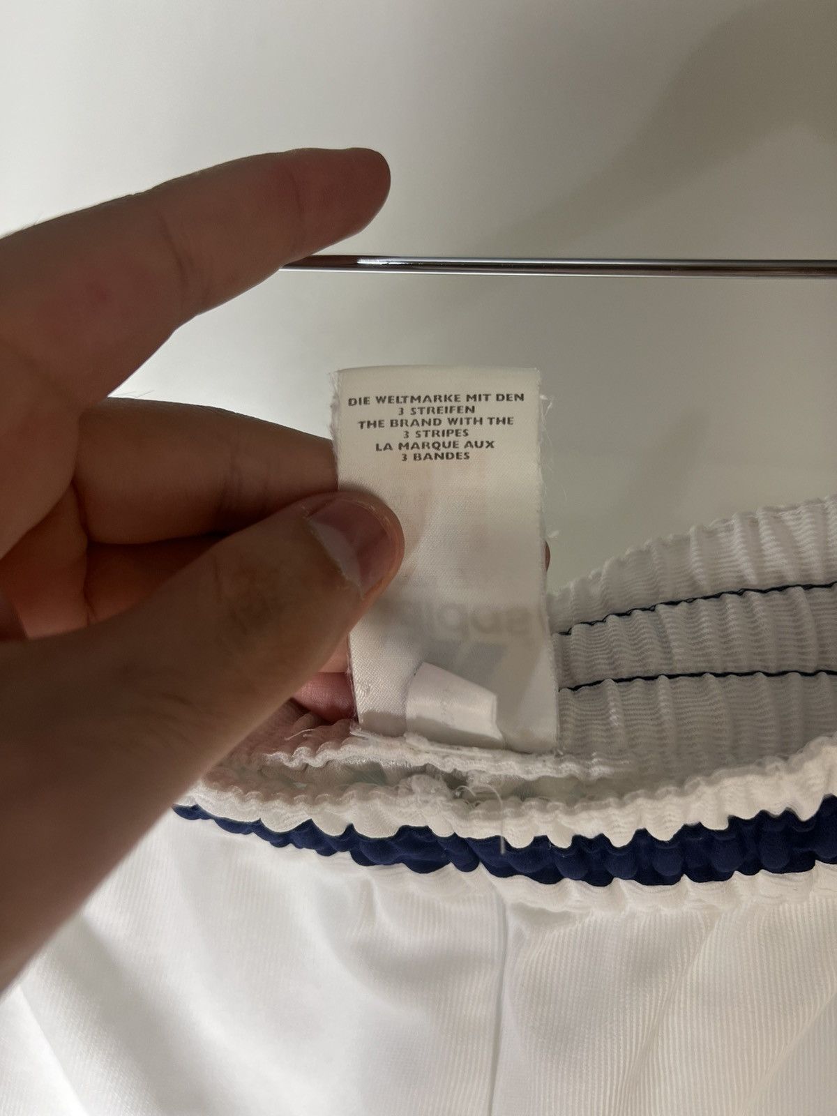 Vintage VERY RARE ADIDAS FC TOTTENHAM HOTSPUR ENGLAND SOCCER JERSEY Size US 32 / EU 48 - 5 Thumbnail