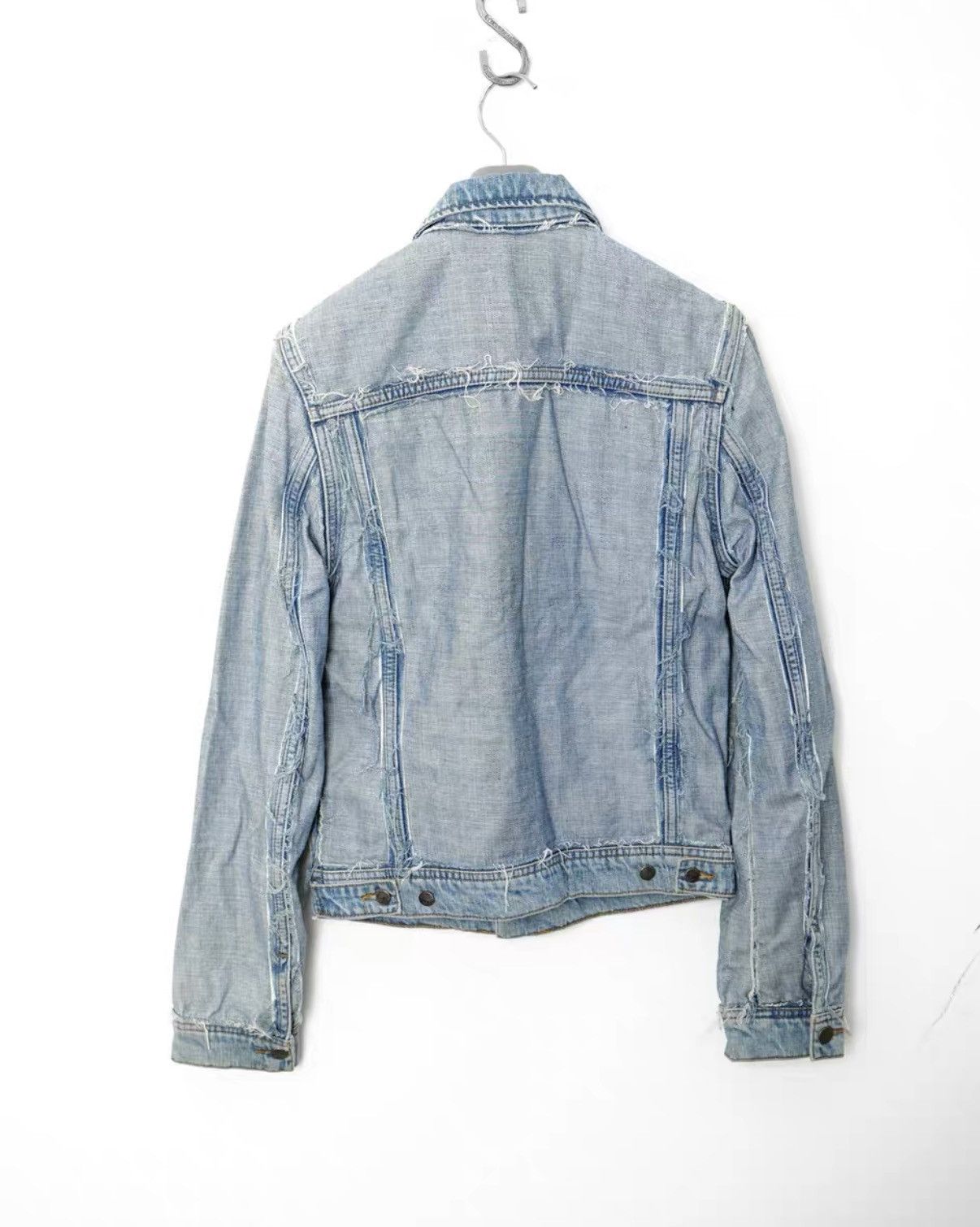 Maison Margiela Maison Margiela × HM Distressed Denim Jacket Size US S / EU 44-46 / 1 - 7 Thumbnail