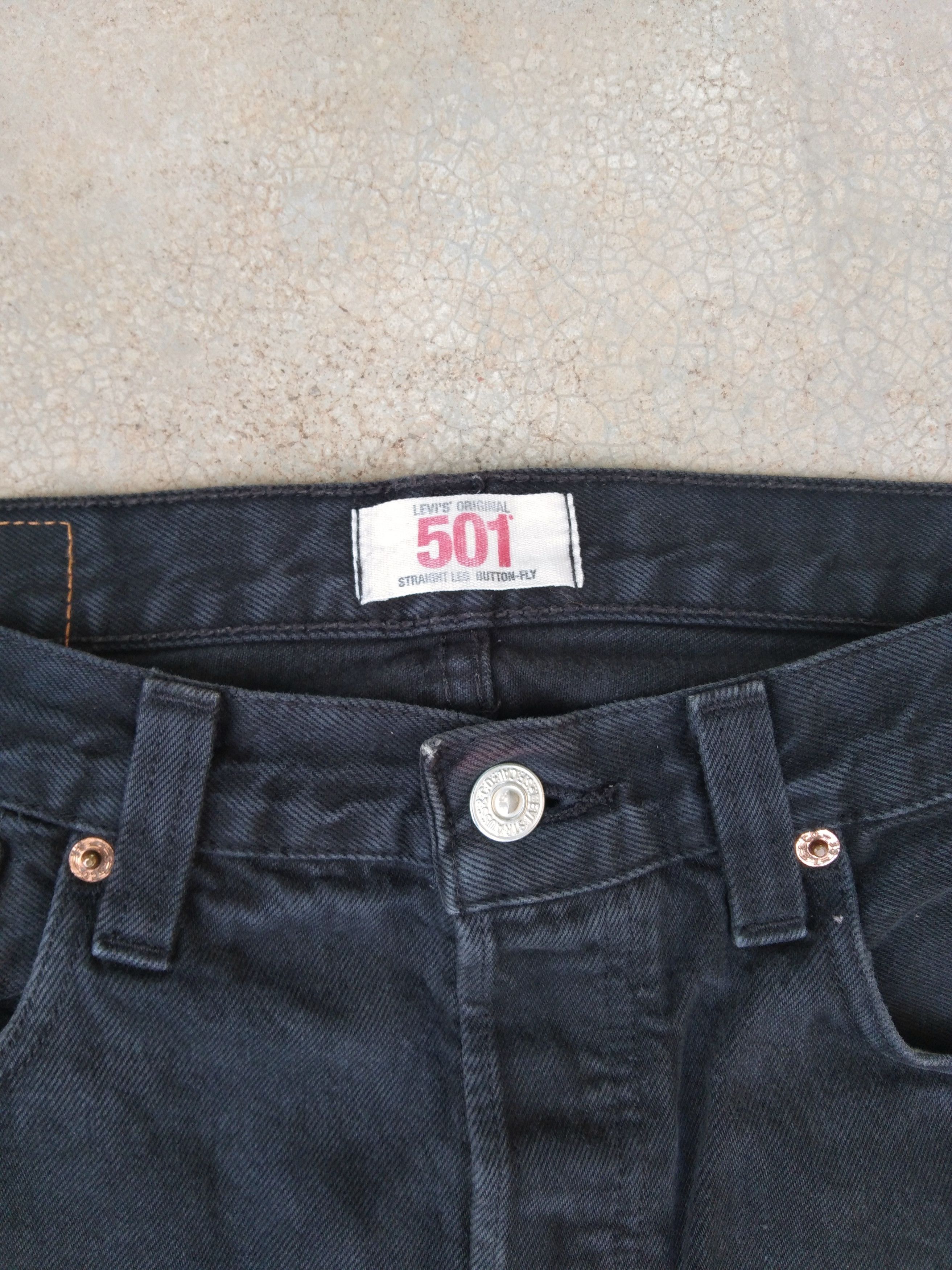 Levi's Vintage Levi's 501 Black Straight Leg Jeans 32x30 Size US 32 / EU 48 - 7 Thumbnail