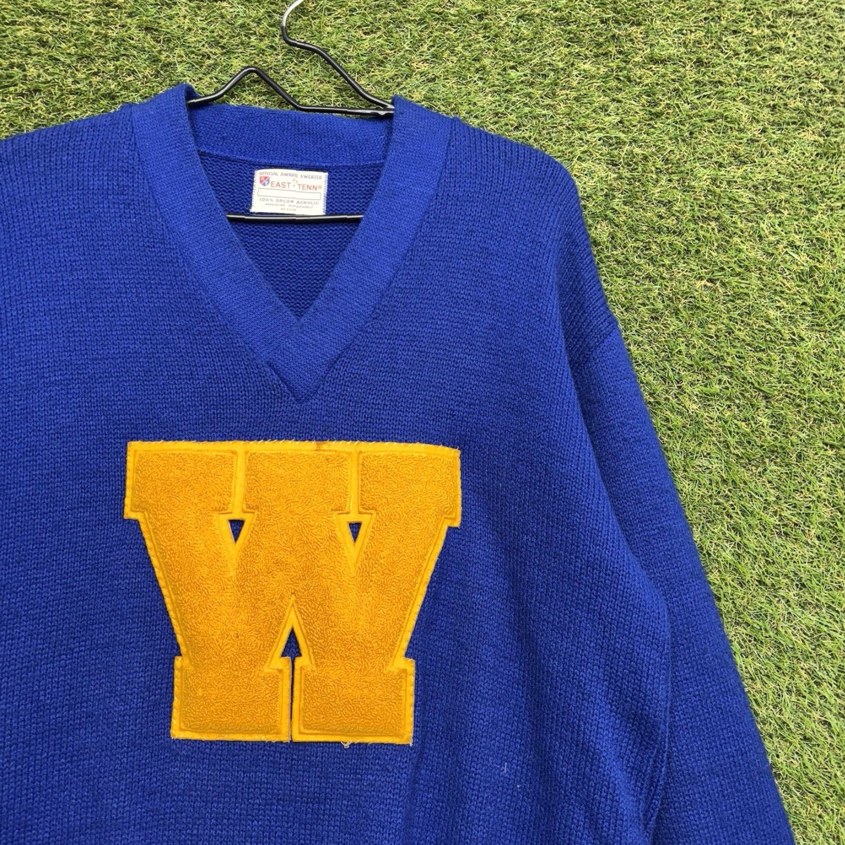 Vintage VINTAGE EAST TENN Sweater Mens Medium Blue Acrylic 80s Letterman Pullover Varsity Size US M / EU 48-50 / 2 - 3 Thumbnail