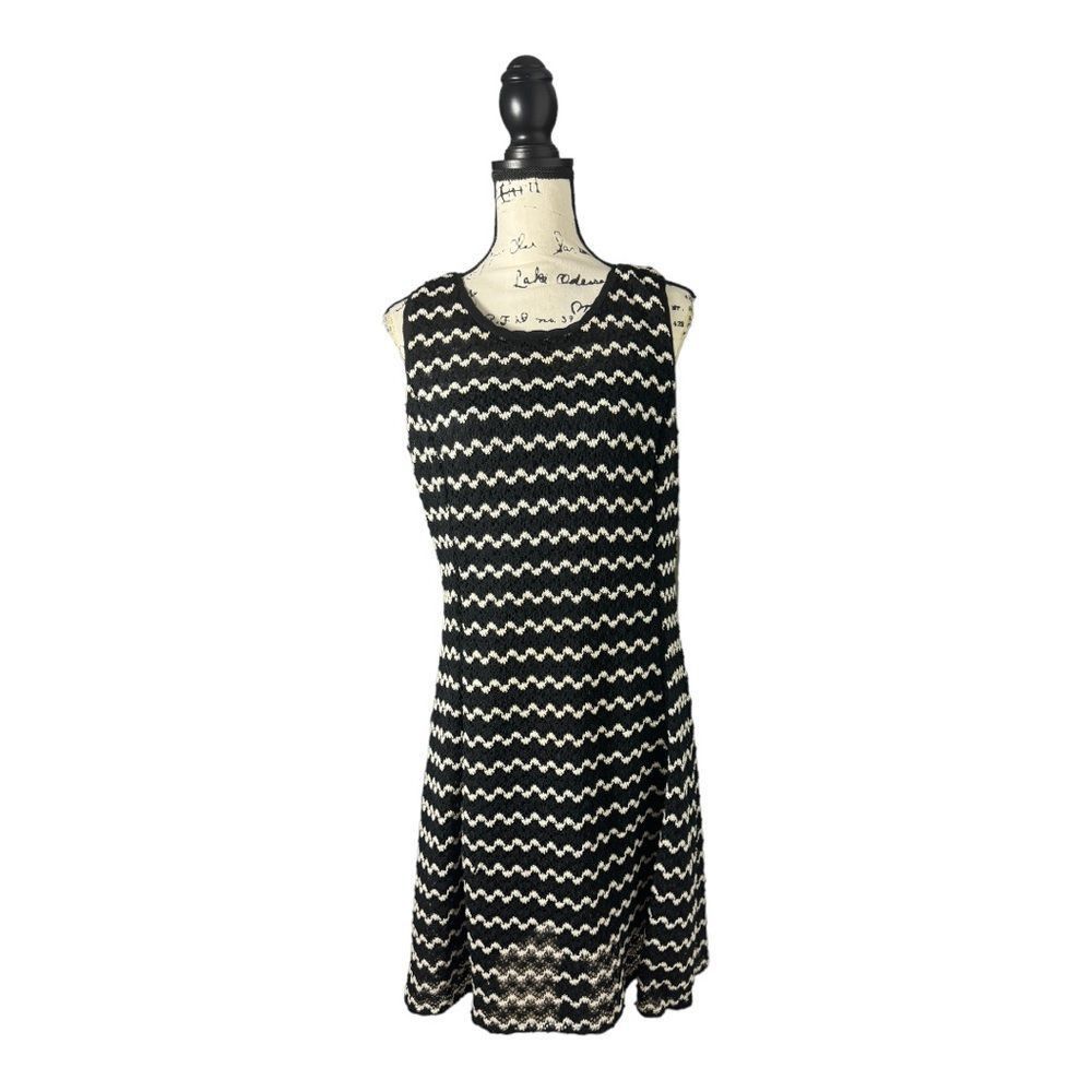 Karl Lagerfeld Karl Lagerfeld Paris SZ 14 A-line crochet dress Size XL / US 12-14 / IT 48-50 - 1 Thumbnail